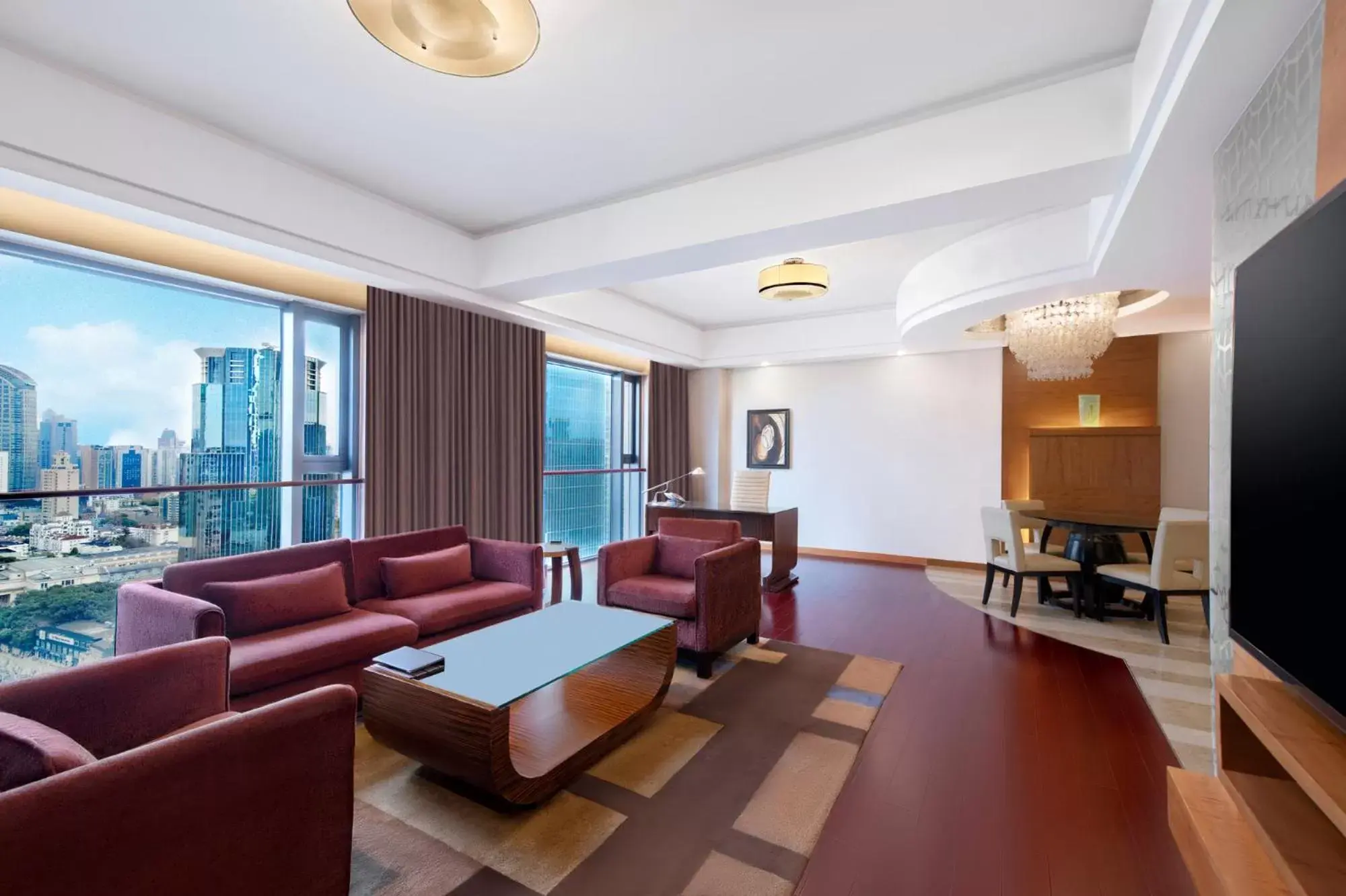 Living room, Seating Area in Swissôtel Grand Shanghai