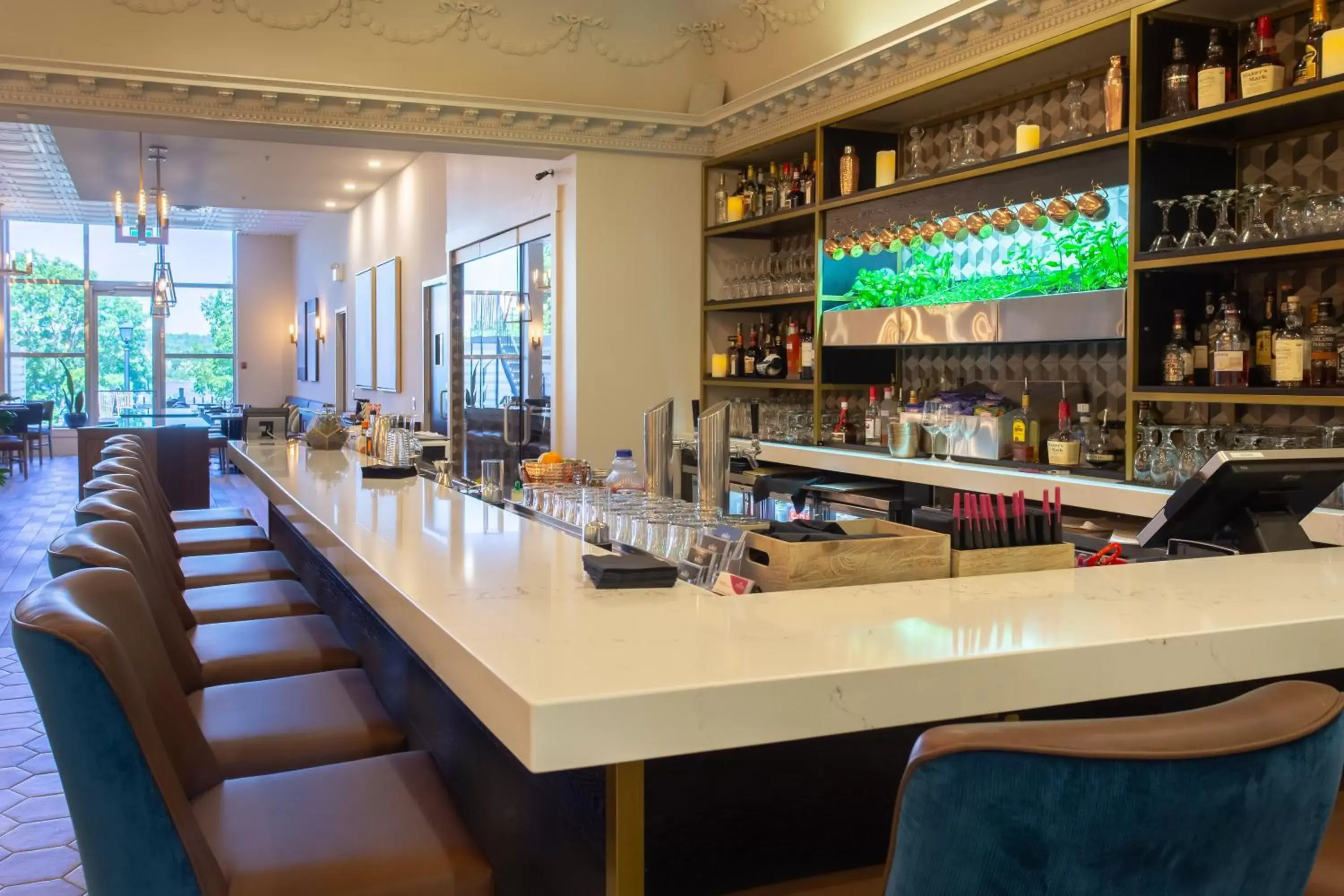 Lounge or bar in Crowne Plaza Fredericton Lord Beaverbrook by IHG Lounge or bar in Crowne Plaza Fredericton Lord Beaverbrook by IHG