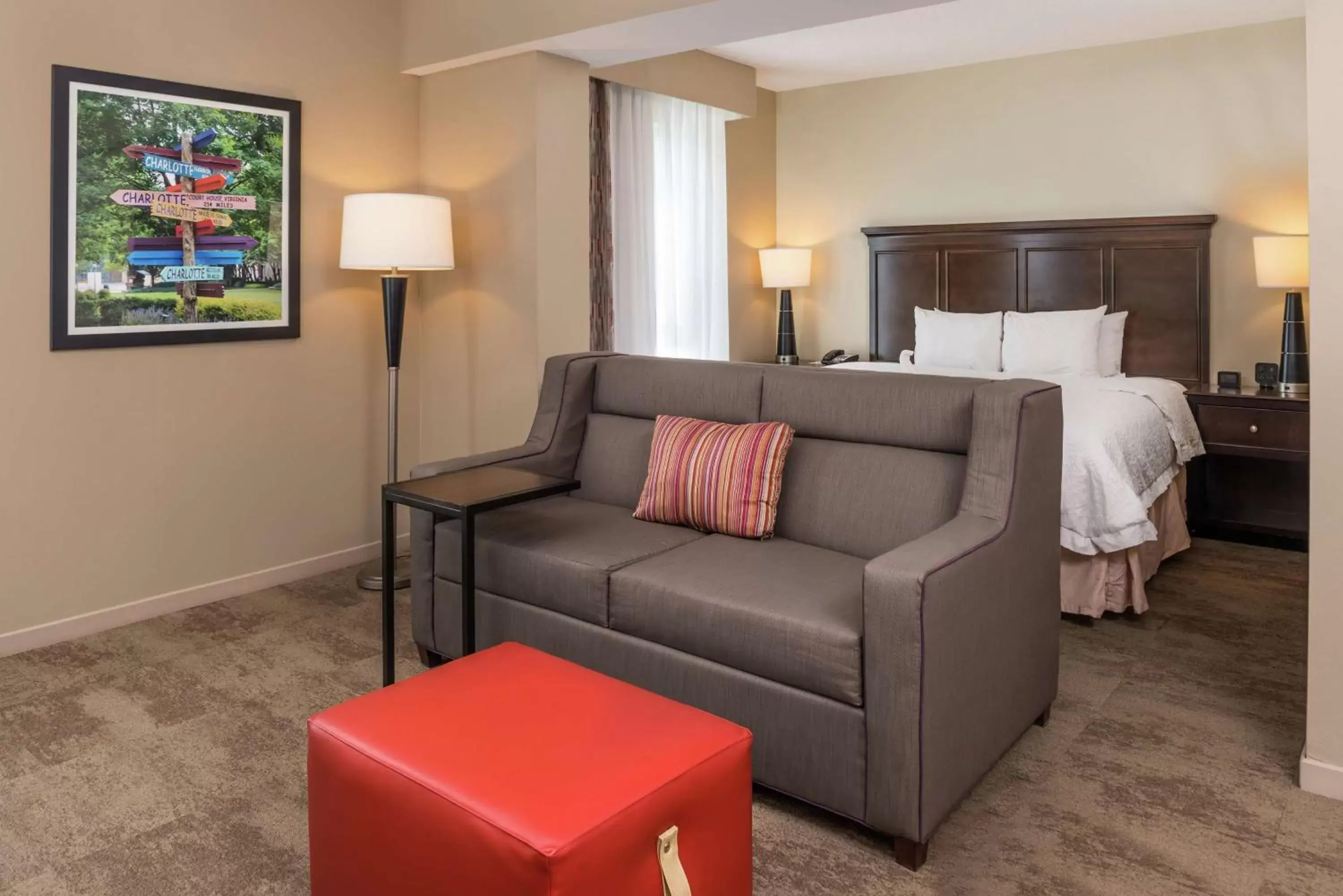 Living room, Seating Area in Hampton Inn & Suites Charlotte Arrowood