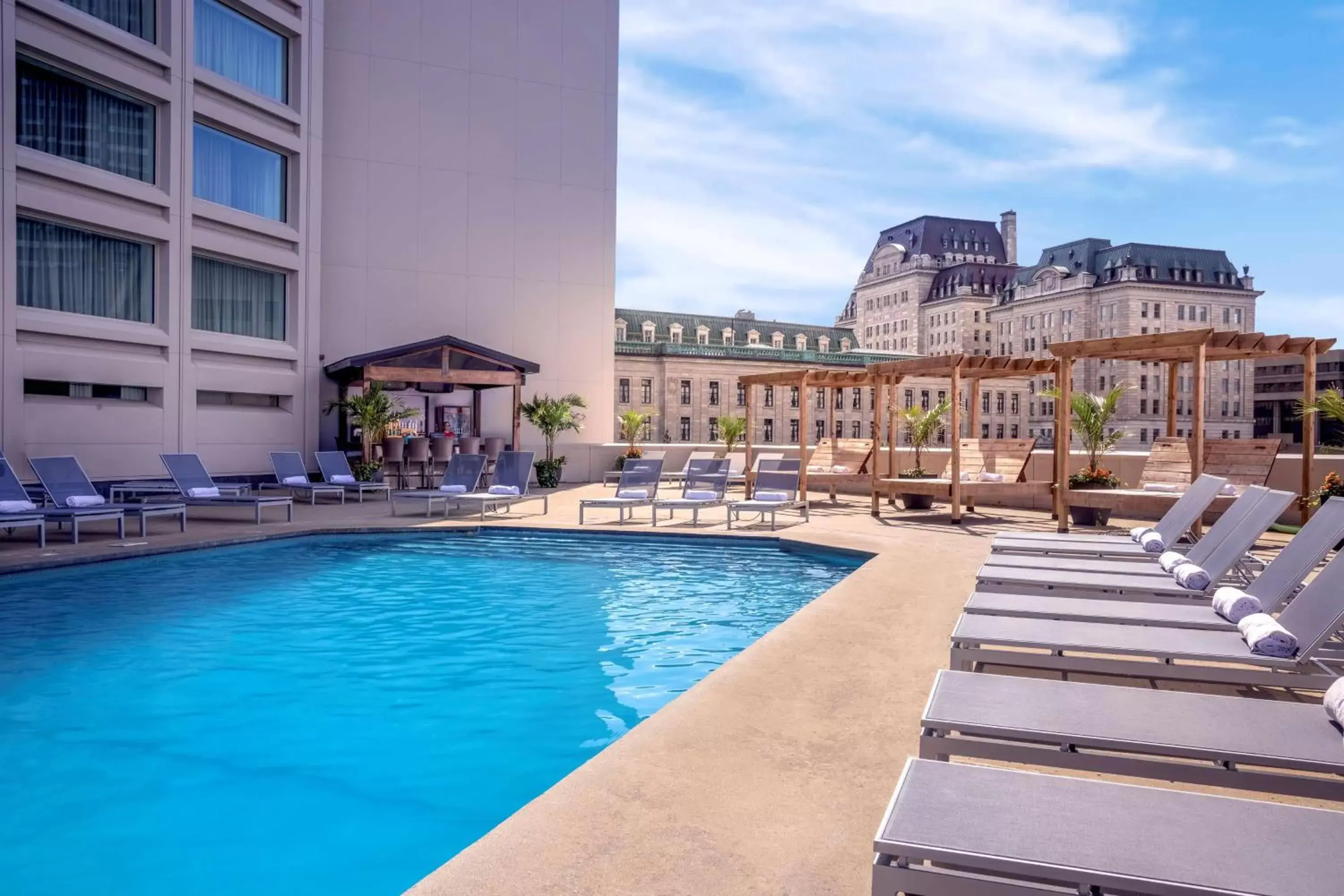 Pool view, Swimming Pool in Hilton Québec