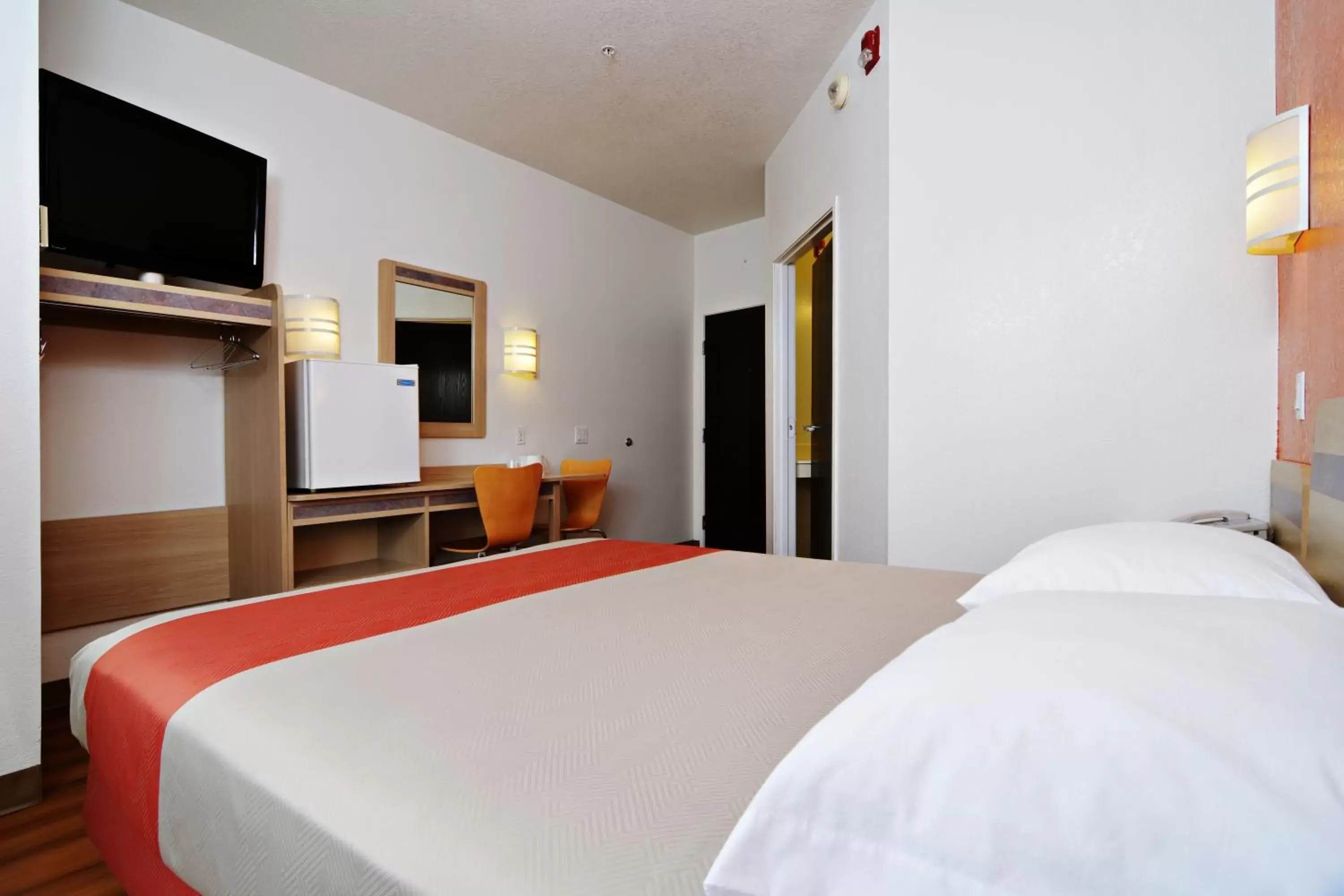 Bed in Motel 6-Benson, AZ