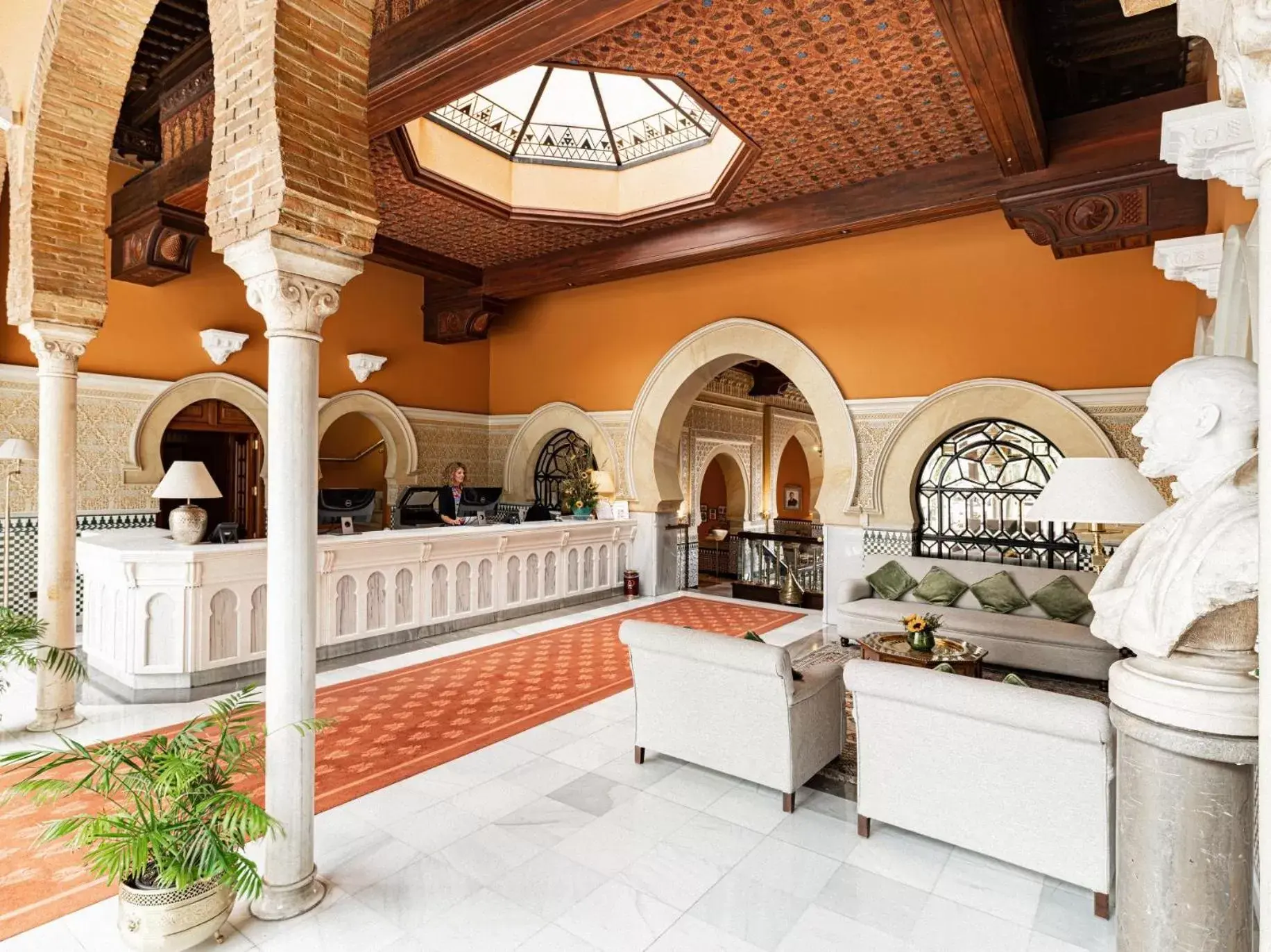 Lobby or reception in Alhambra Palace Hotel