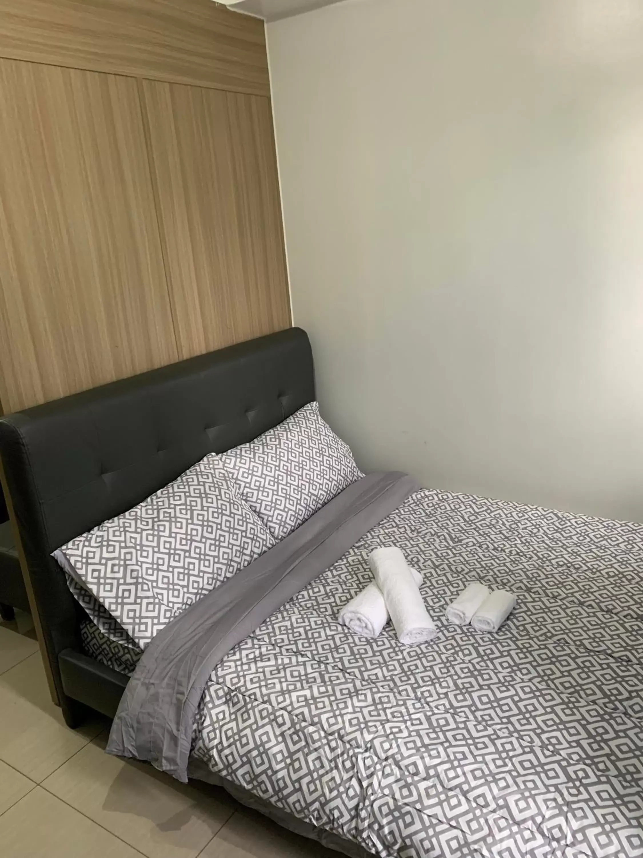 Studio with Balcony in NorChel's Staycation near Mall of Asia Studio with Balcony in NorChel's Staycation near Mall of Asia