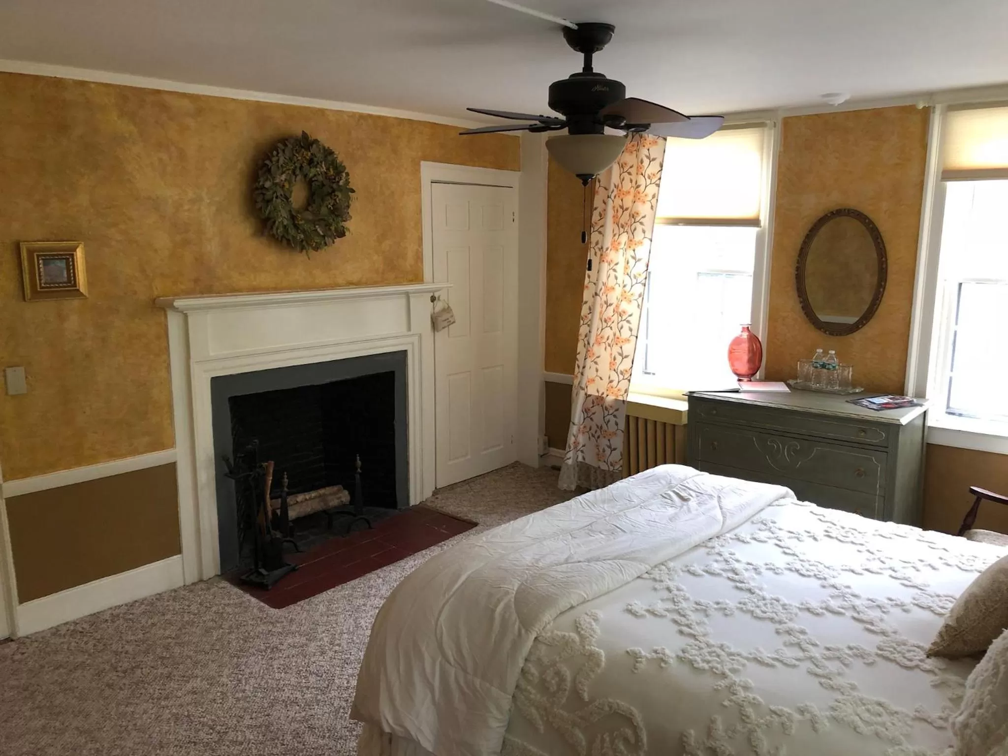 Decorative detail, Bed in William's Grant Inn Bed and Breakfast