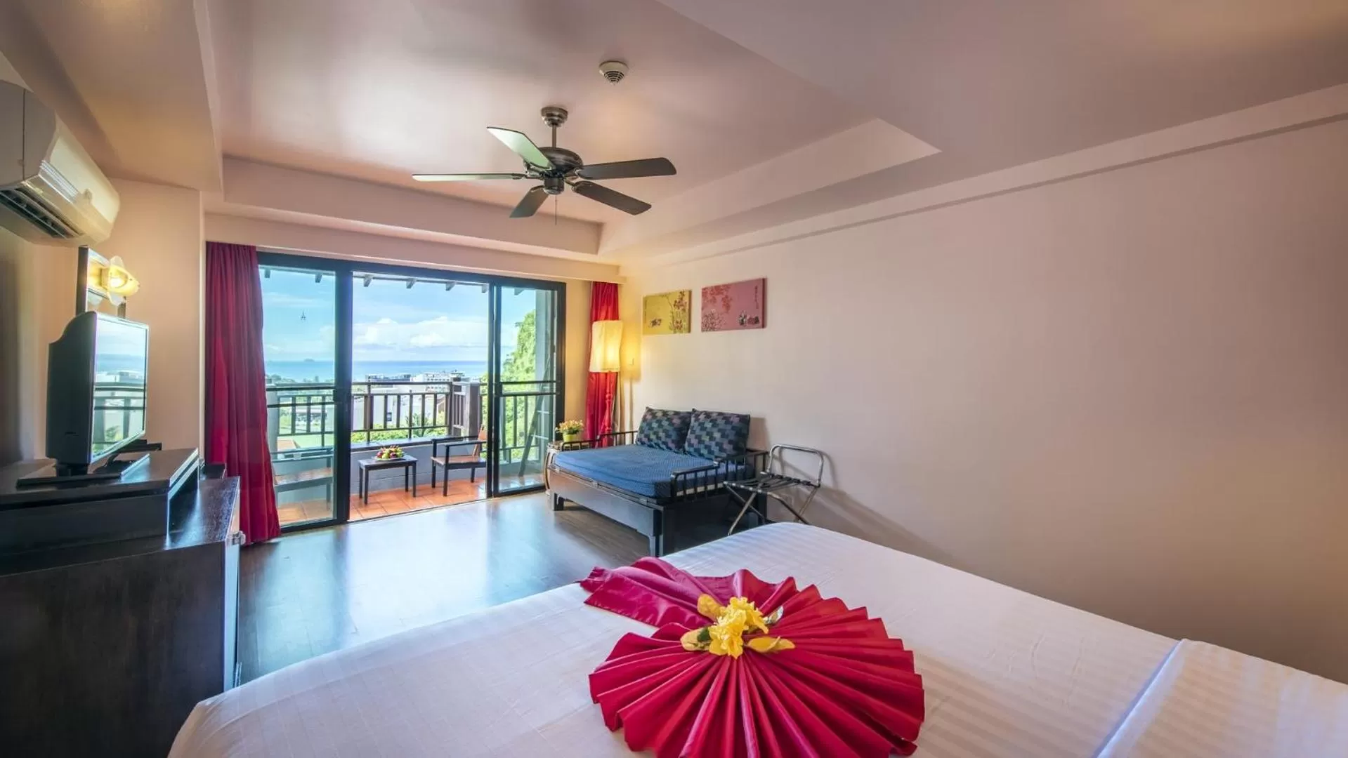 Photo of the whole room, Bed in Krabi Chada Resort