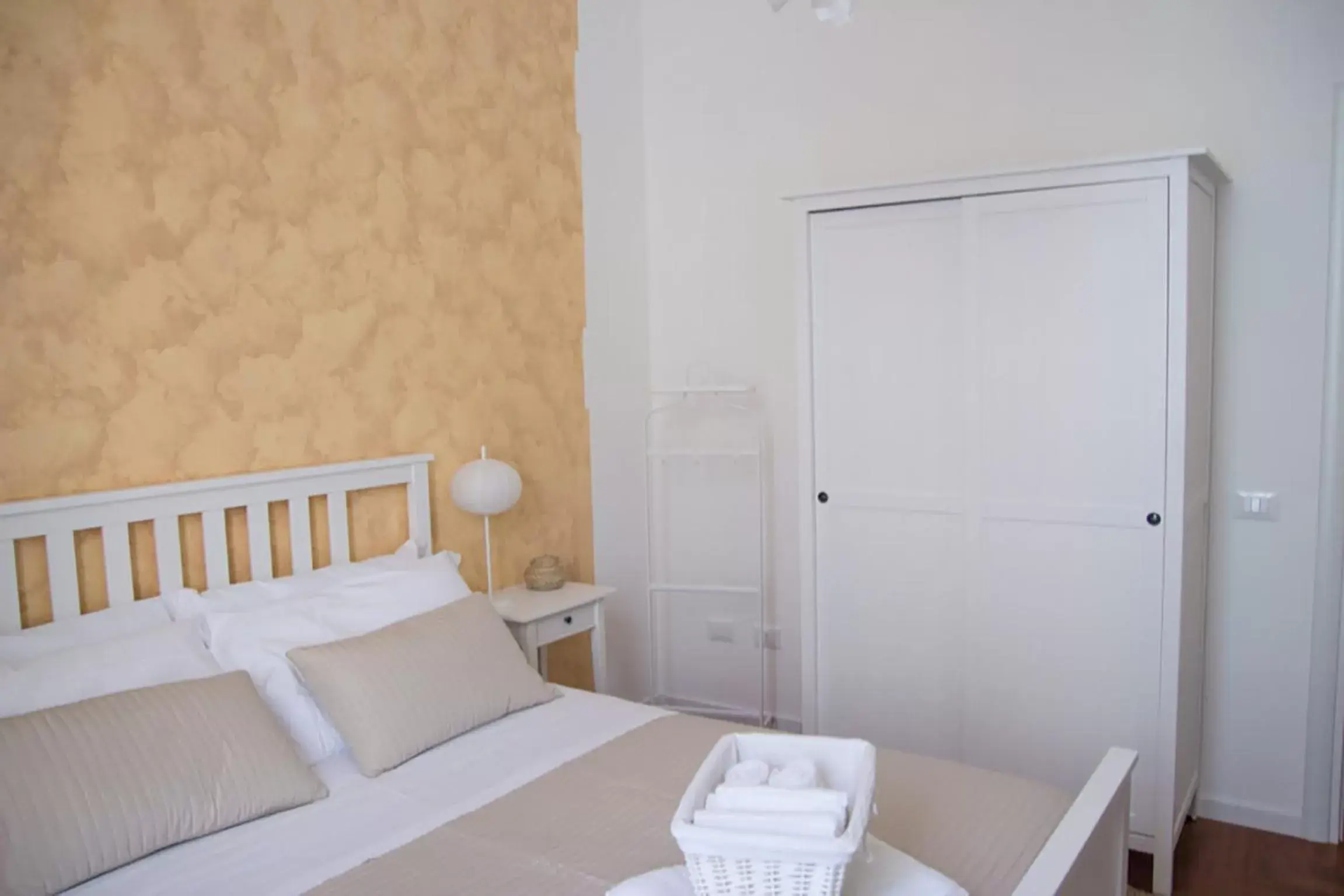 Double Room with Private External Bathroom in B&B Gallidoro Double Room with Private External Bathroom in B&B Gallidoro