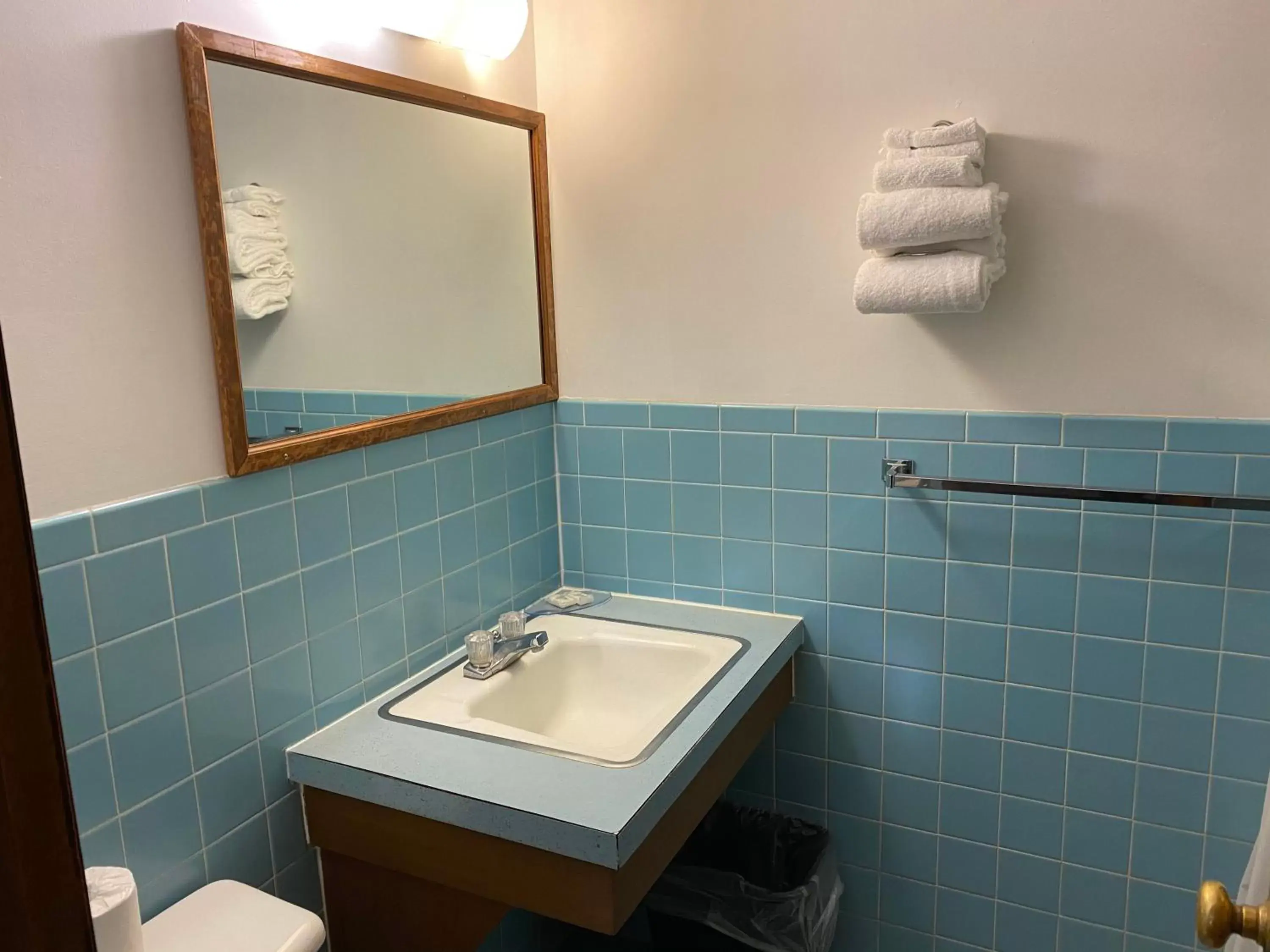 Bathroom in Diamond Motel - Abilene
