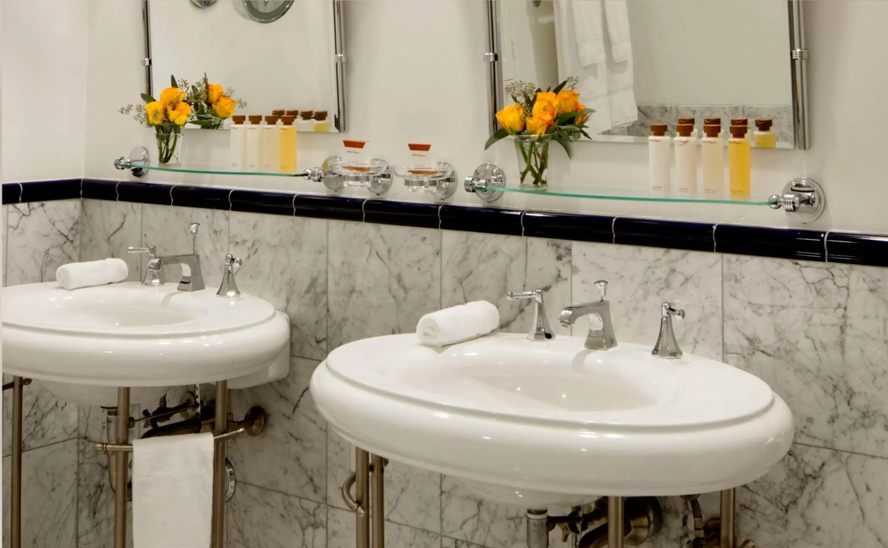 Bathroom in La Quinta Resort & Club, Curio Collection