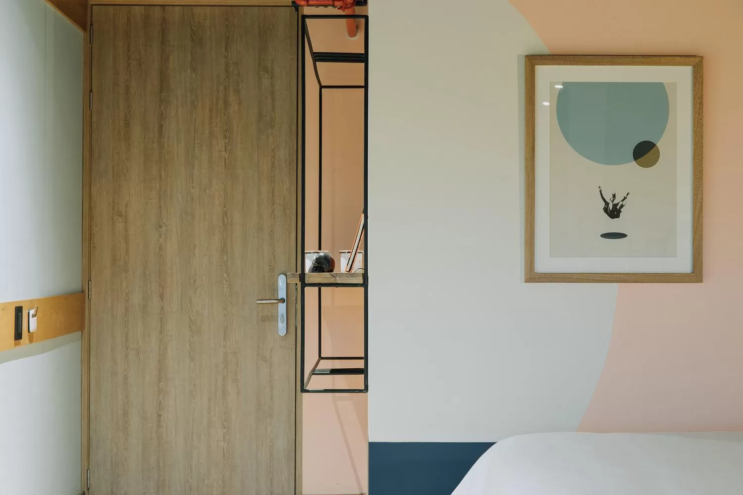 Bedroom, Bed in The Somos Beats Hotel & Rooftop