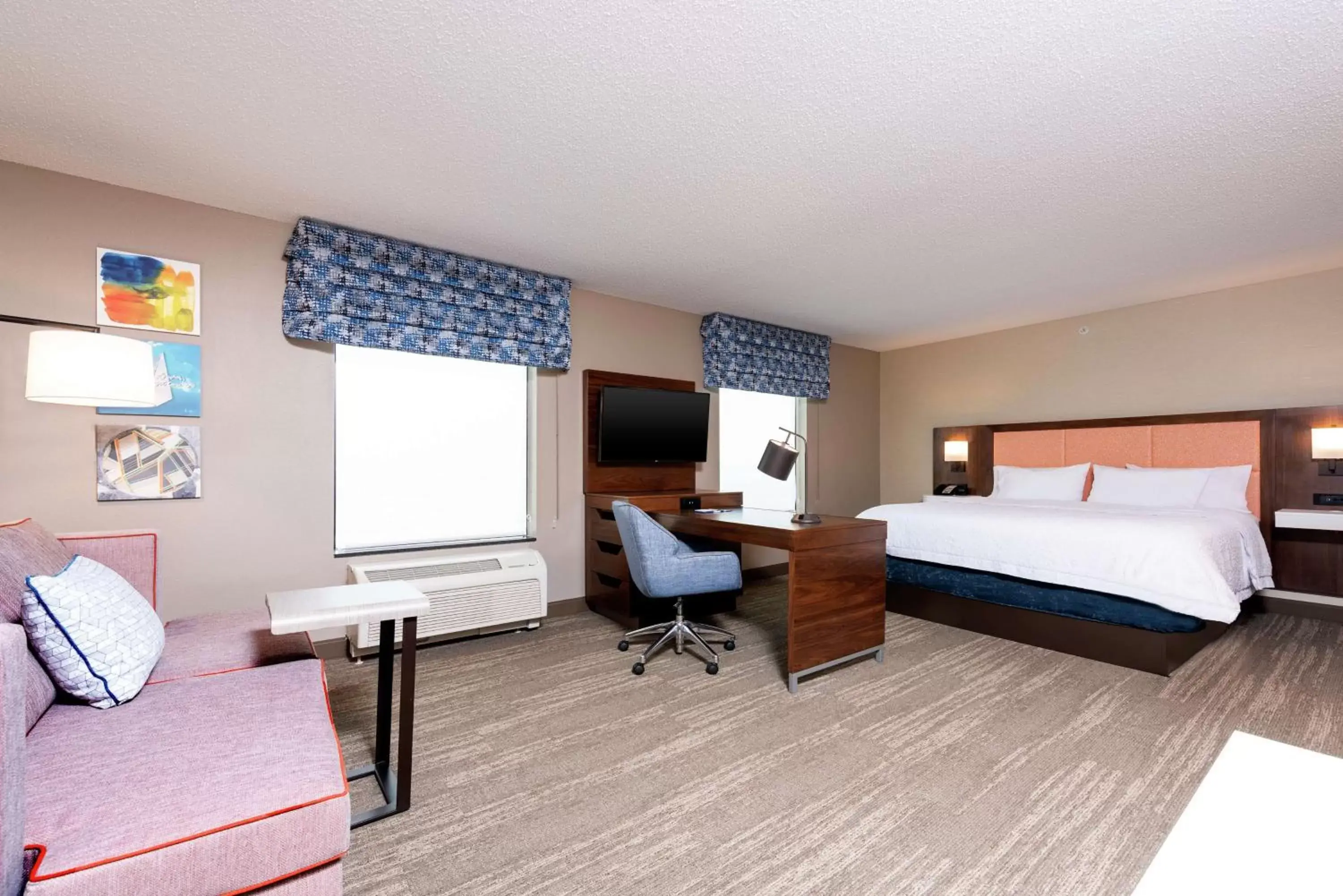 Bedroom, Bed in Hampton Inn & Suites Marshalltown Bedroom, Bed in Hampton Inn & Suites Marshalltown