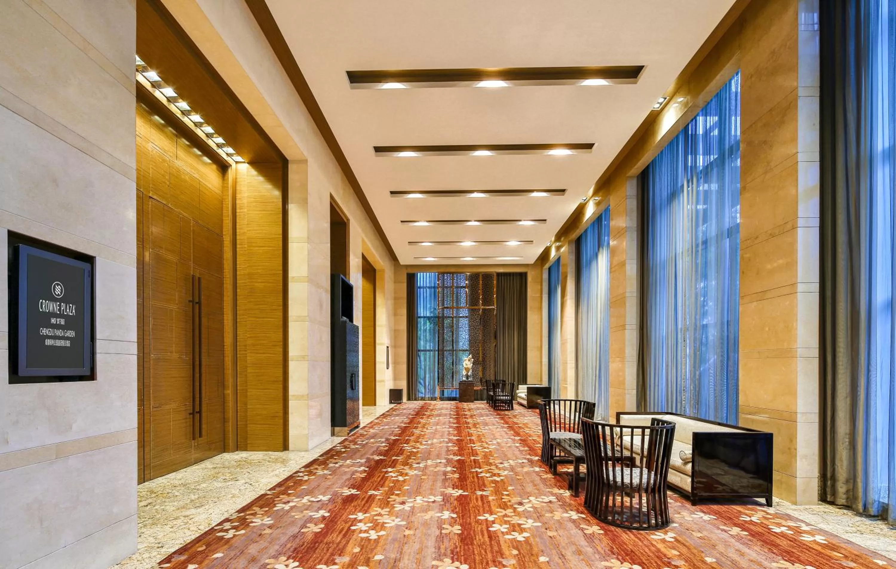 Meeting/conference room in Crowne Plaza Chengdu Panda Garden by IHG