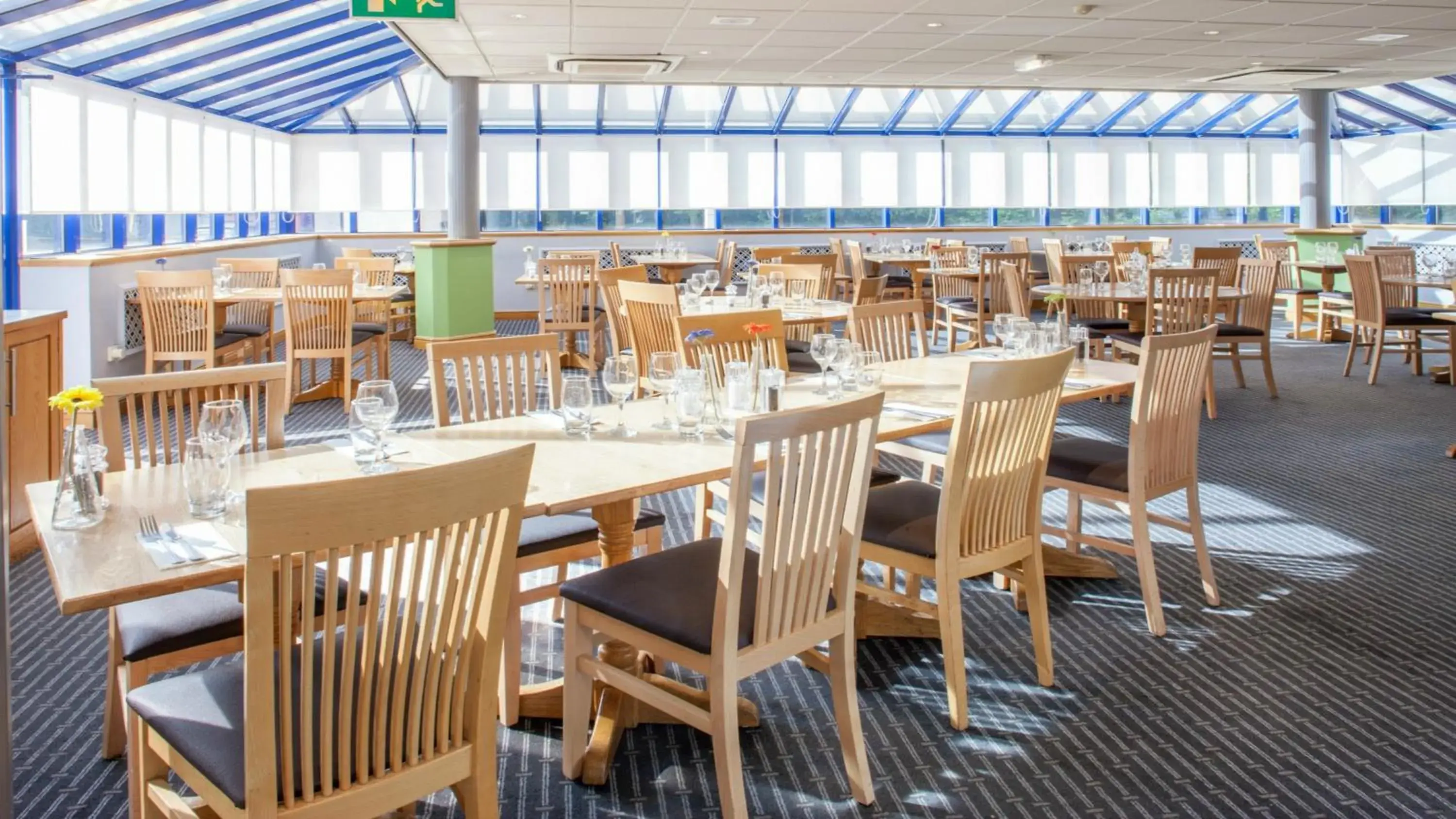 Restaurant/Places to Eat in Holiday Inn Warrington