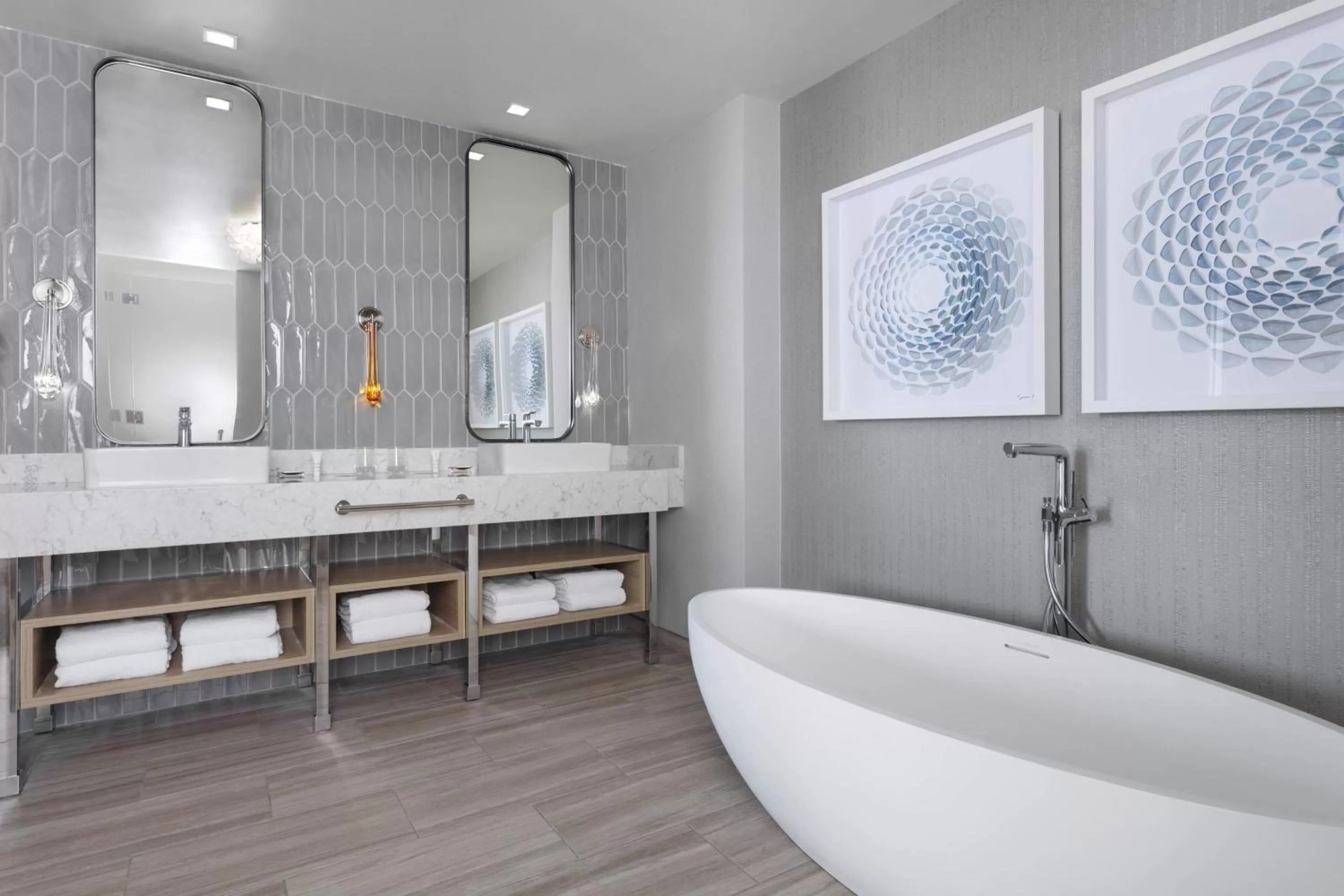 Bathroom in Marriott Virginia Beach Oceanfront Resort