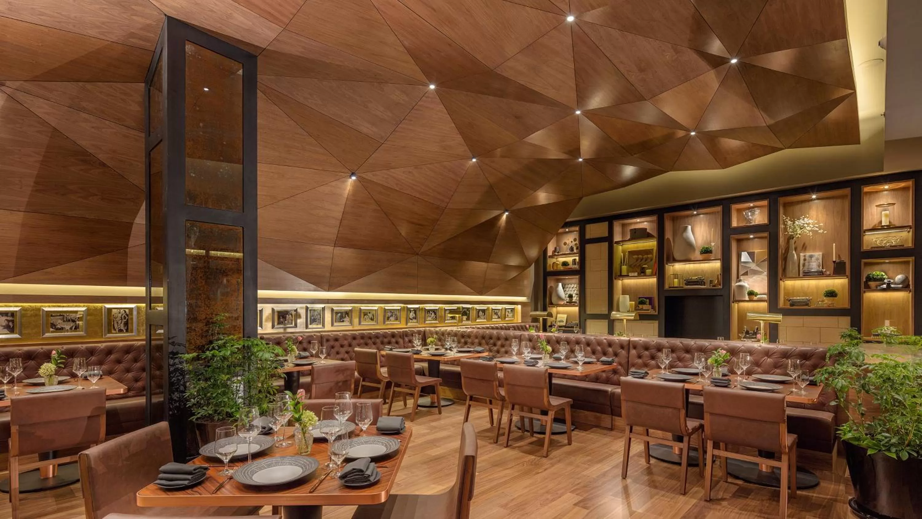 Restaurant/places to eat in Presidente InterContinental Mexico City by IHG