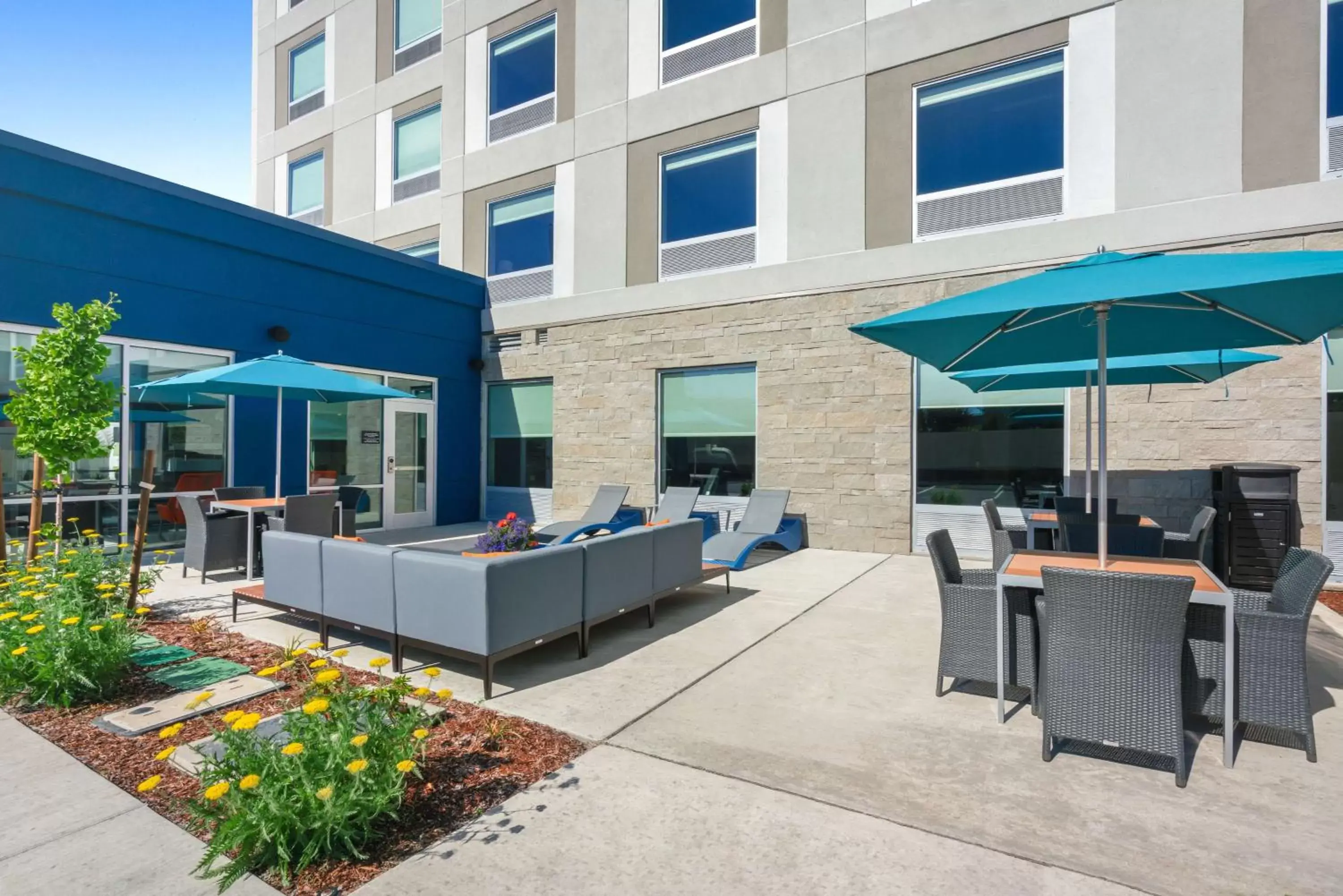 Patio in Hampton Inn Bellingham Airport, WA