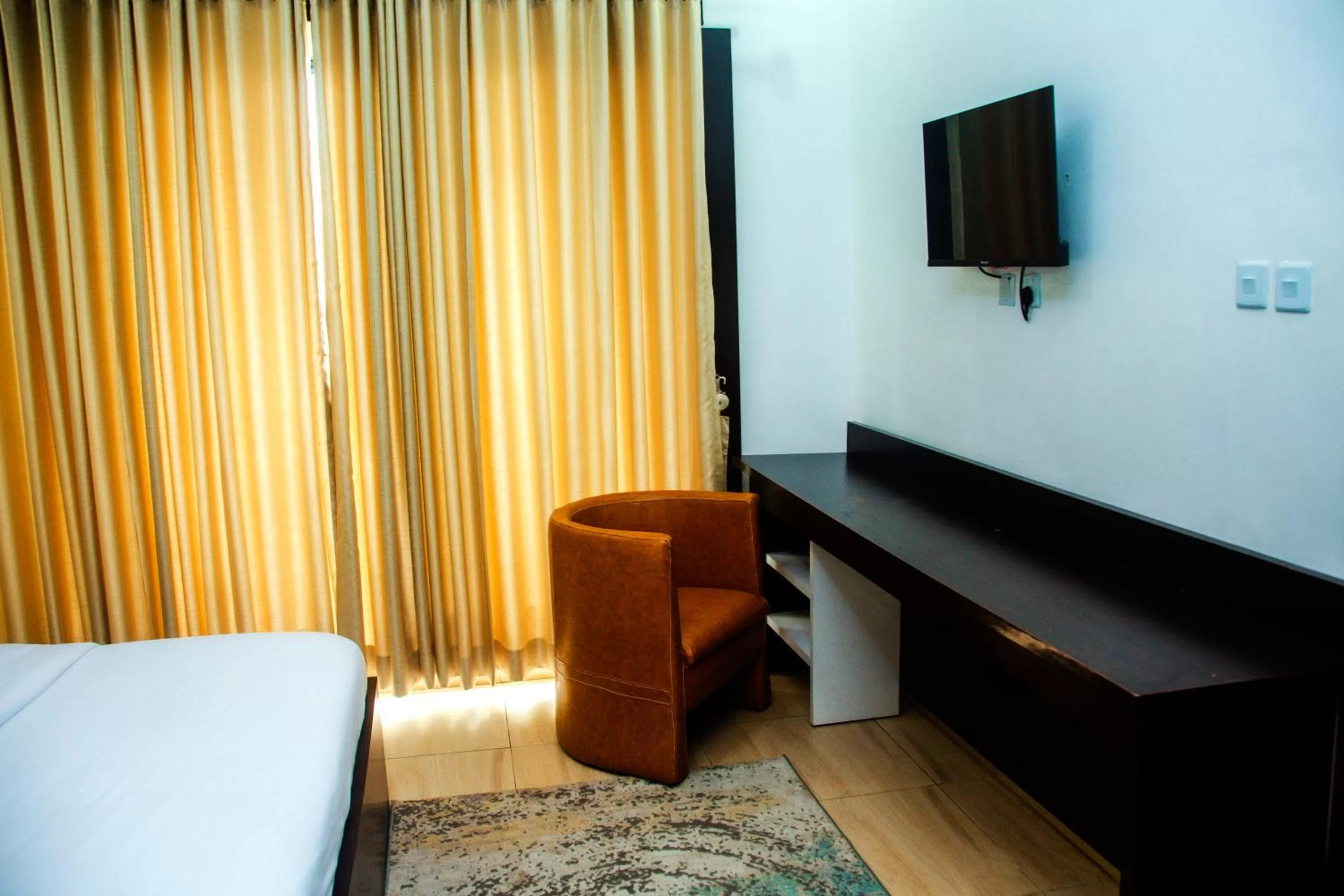 Bed in Hotel Capitol