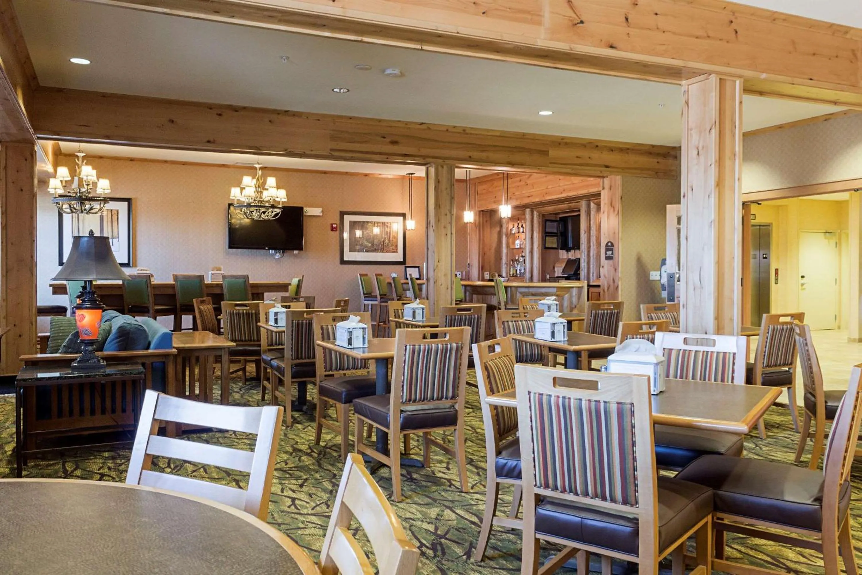 Restaurant/places to eat in MainStay Suites Williston