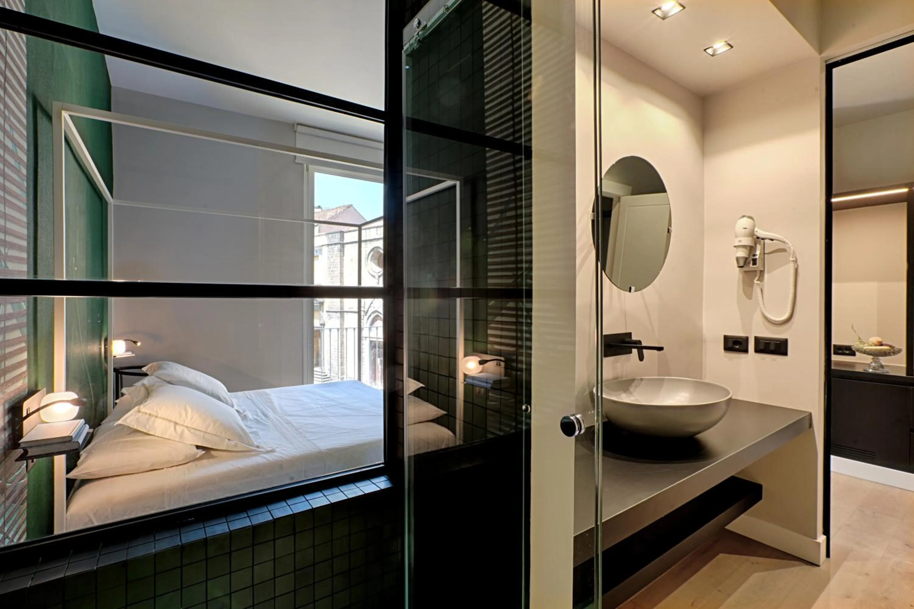 Toilet, Bed in Casa Pacifico Napoli