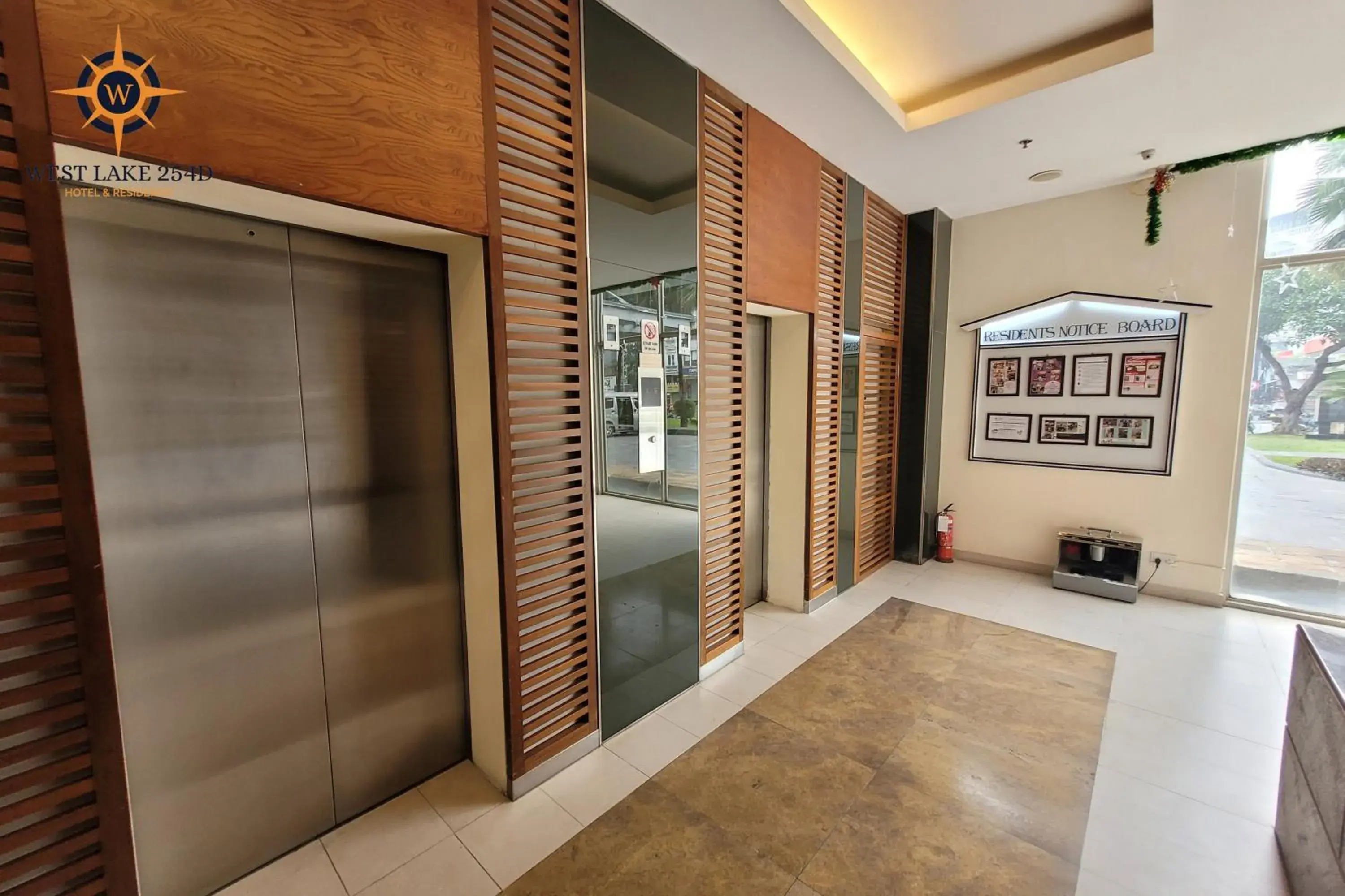 elevator in West Lake 254D Hotel & Residence