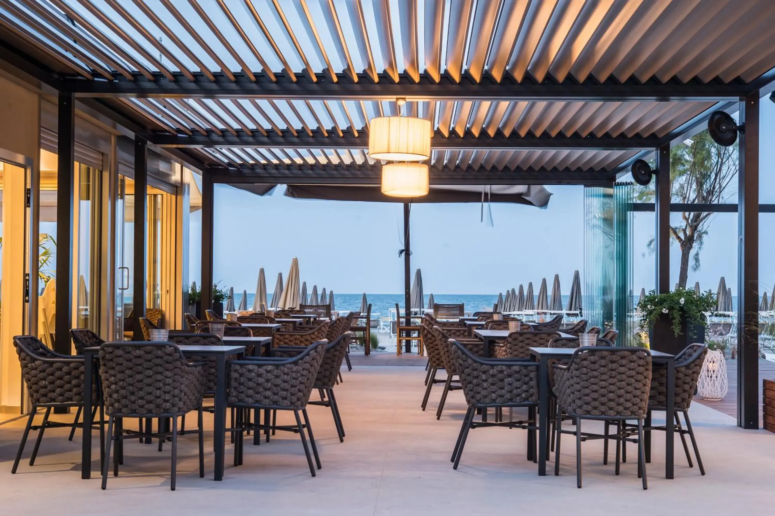 Beach, Restaurant/Places to Eat in Hotel Solemare