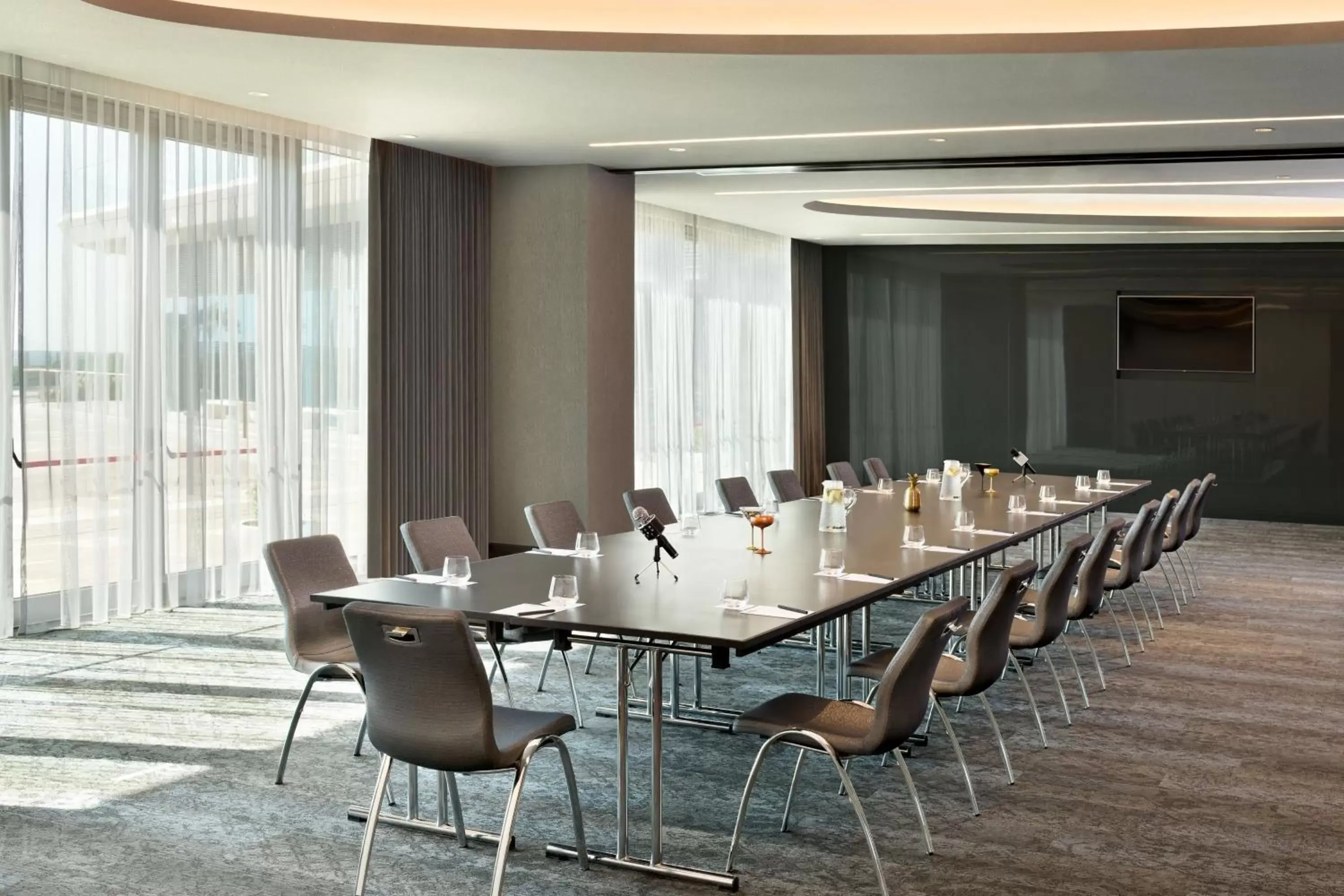 Meeting/conference room in W Dubai - The Palm