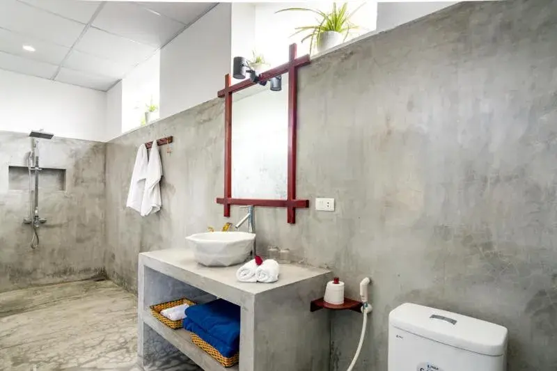 Bathroom in Local Beach Homestay