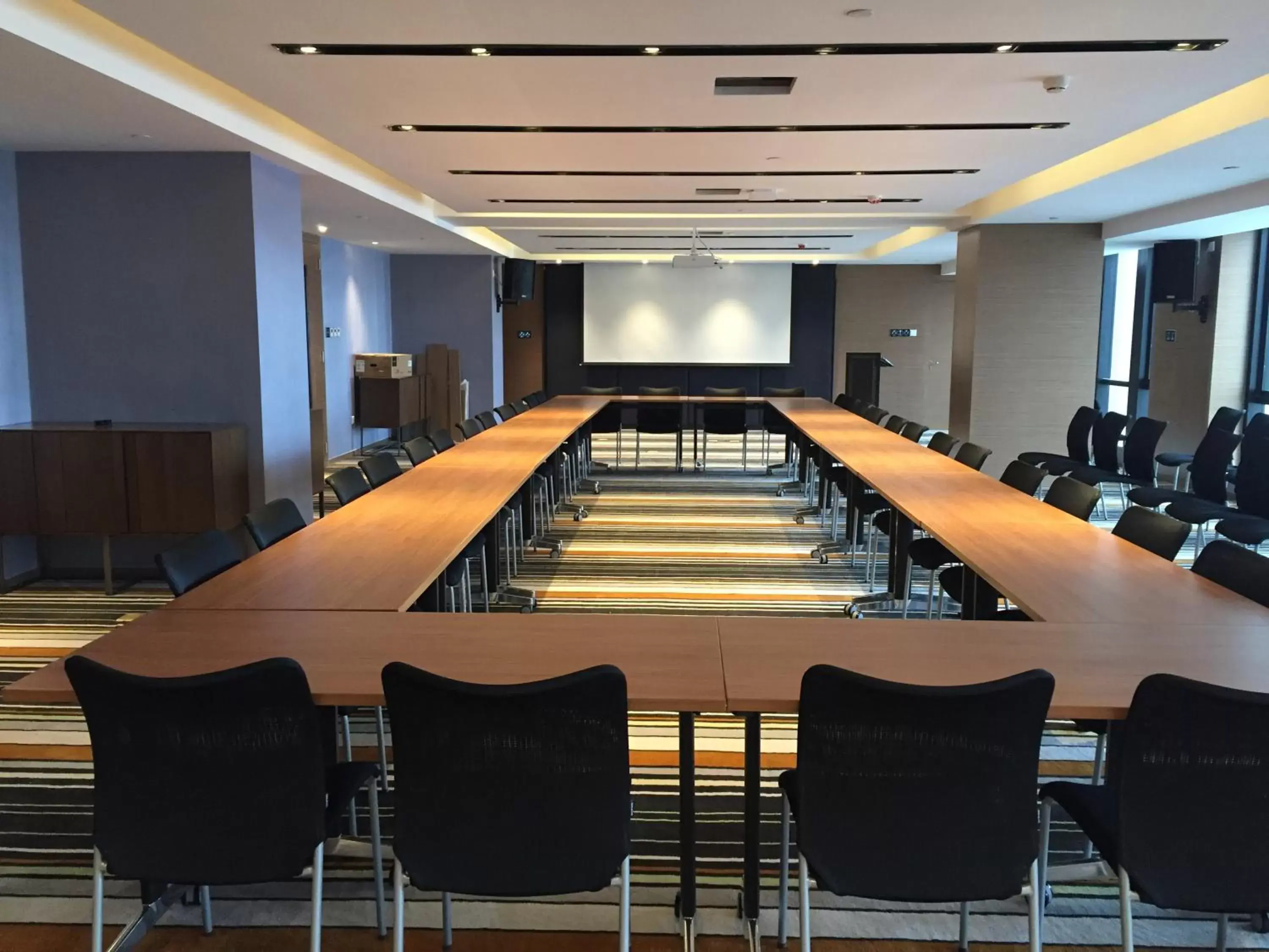 Meeting/conference room in Hampton by Hilton Guangzhou Zhujiang New Town