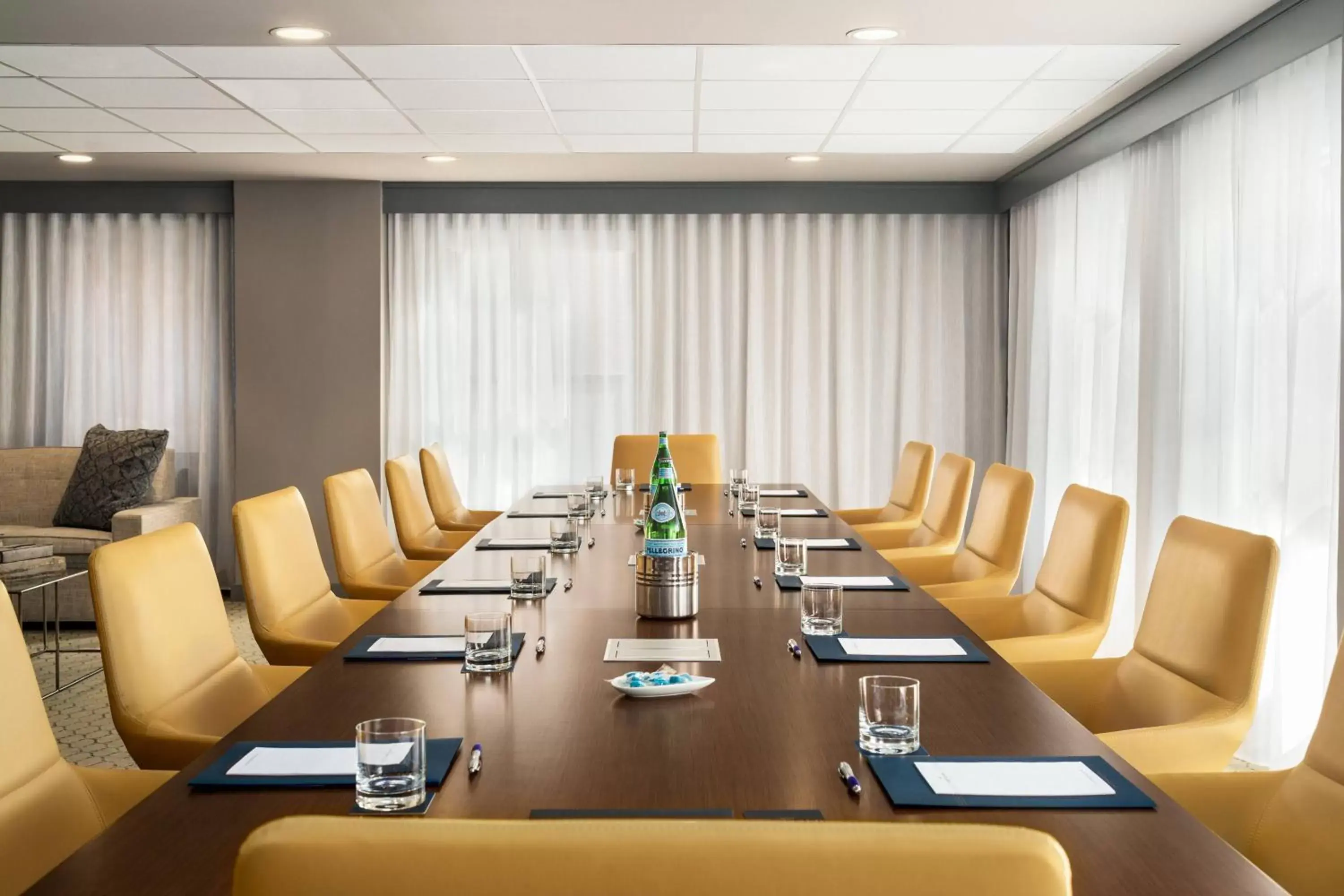 Meeting/conference room in Hotel Northland, Autograph Collection