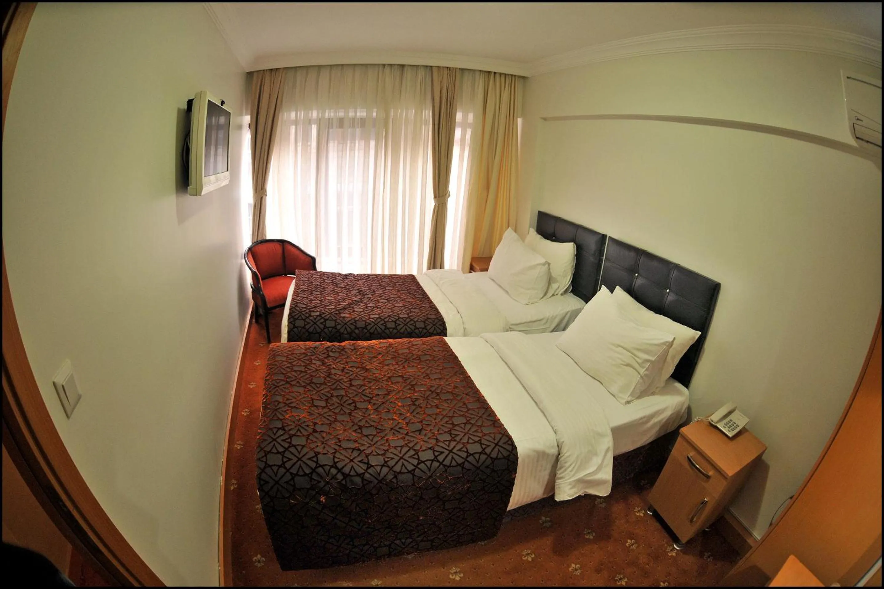 Photo of the whole room in Palace Point Hotel