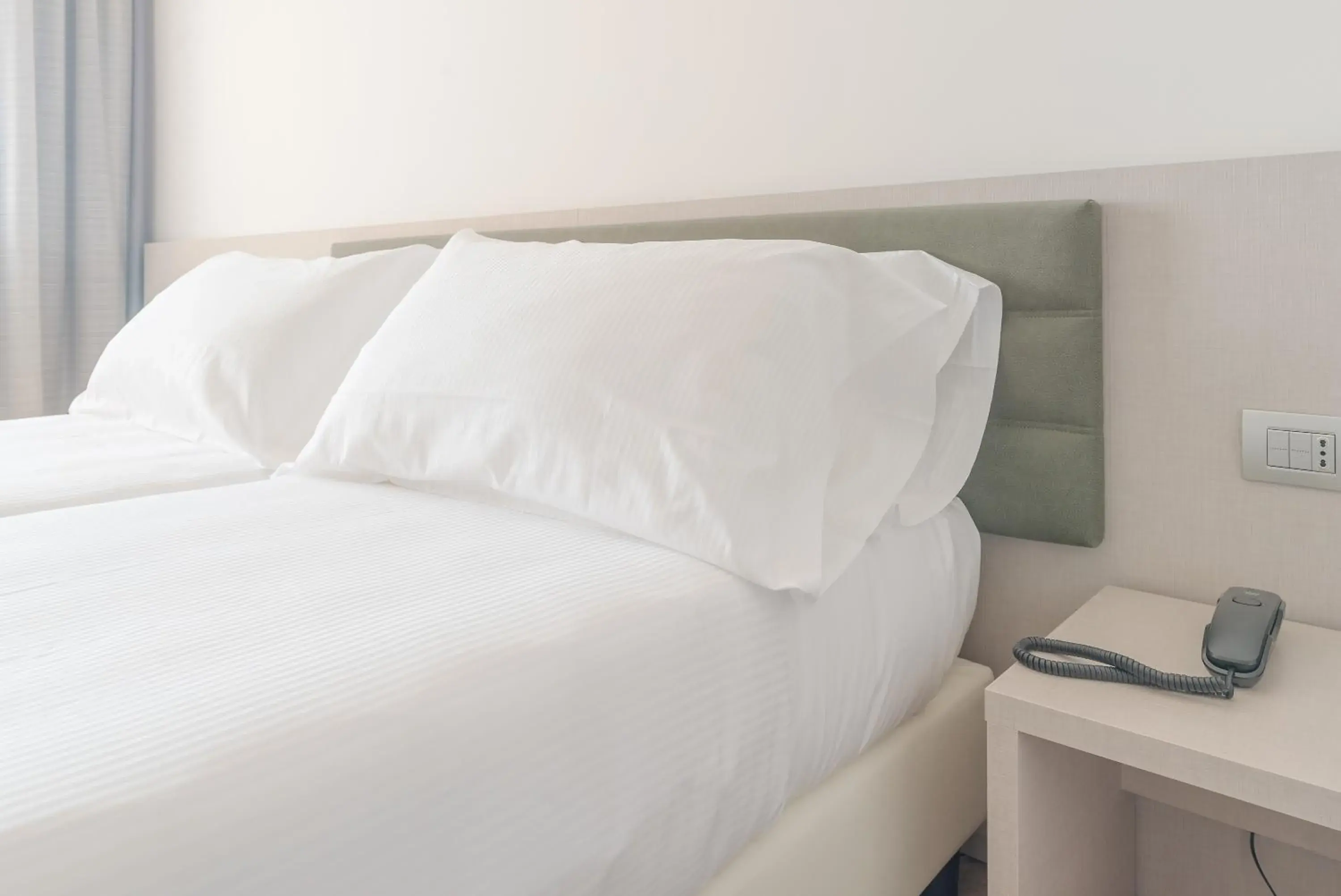 Bedroom, Bed in Hotel Horizon Wellness & Spa Resort; Best Western Signature Collection