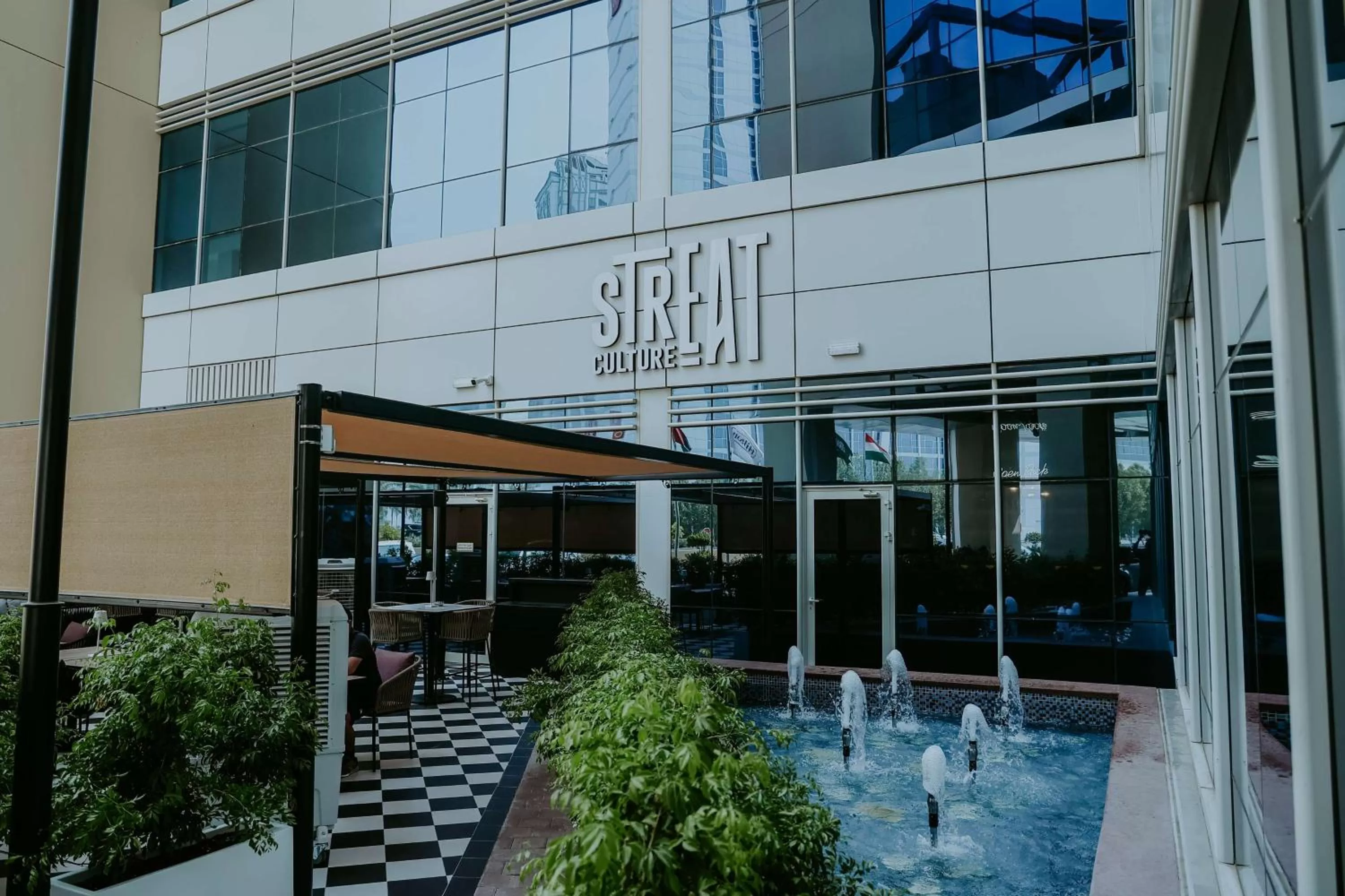 Restaurant/places to eat in Doubletree By Hilton Fujairah City