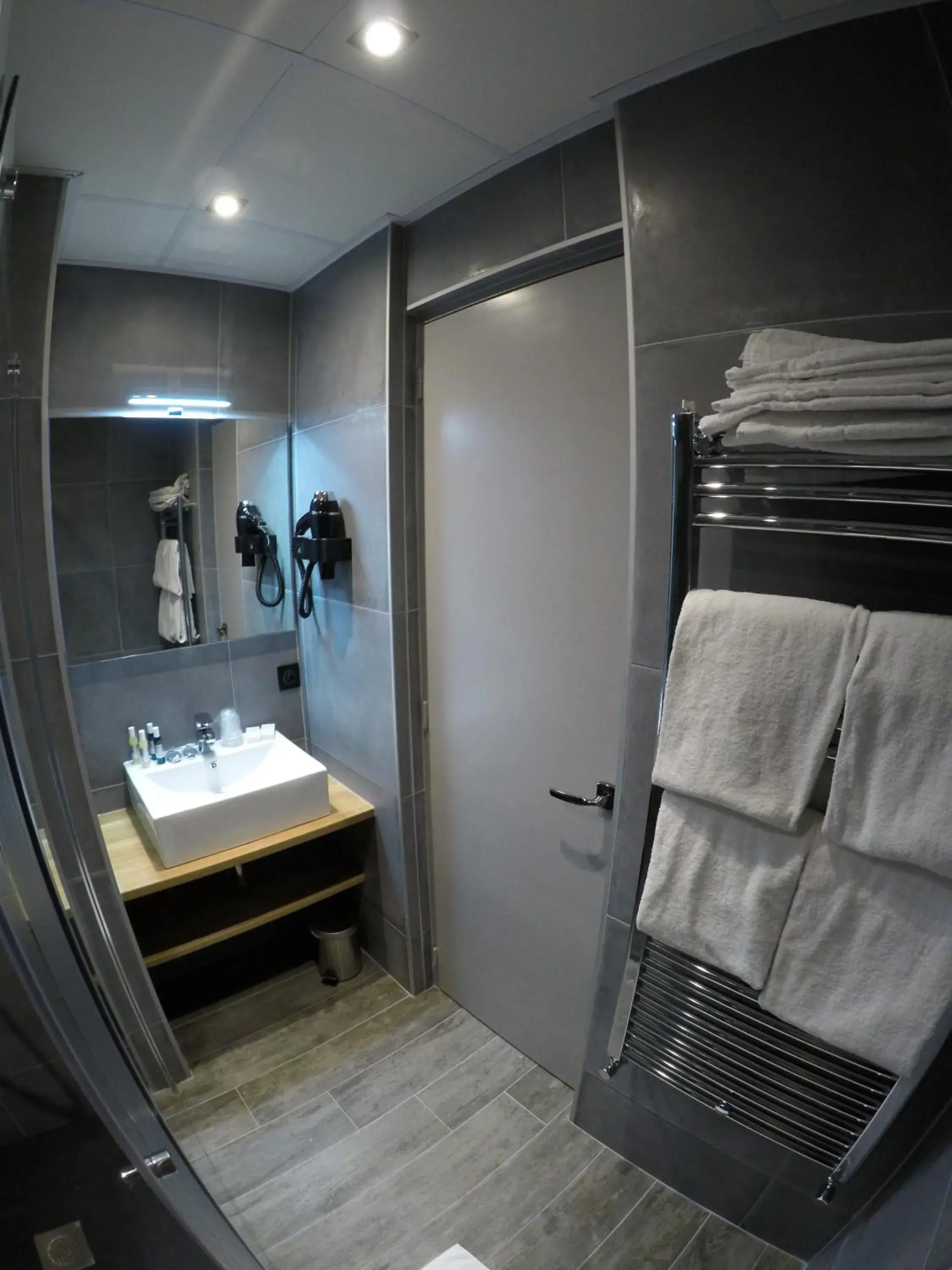 Shower, Bathroom in Hotel les Brises