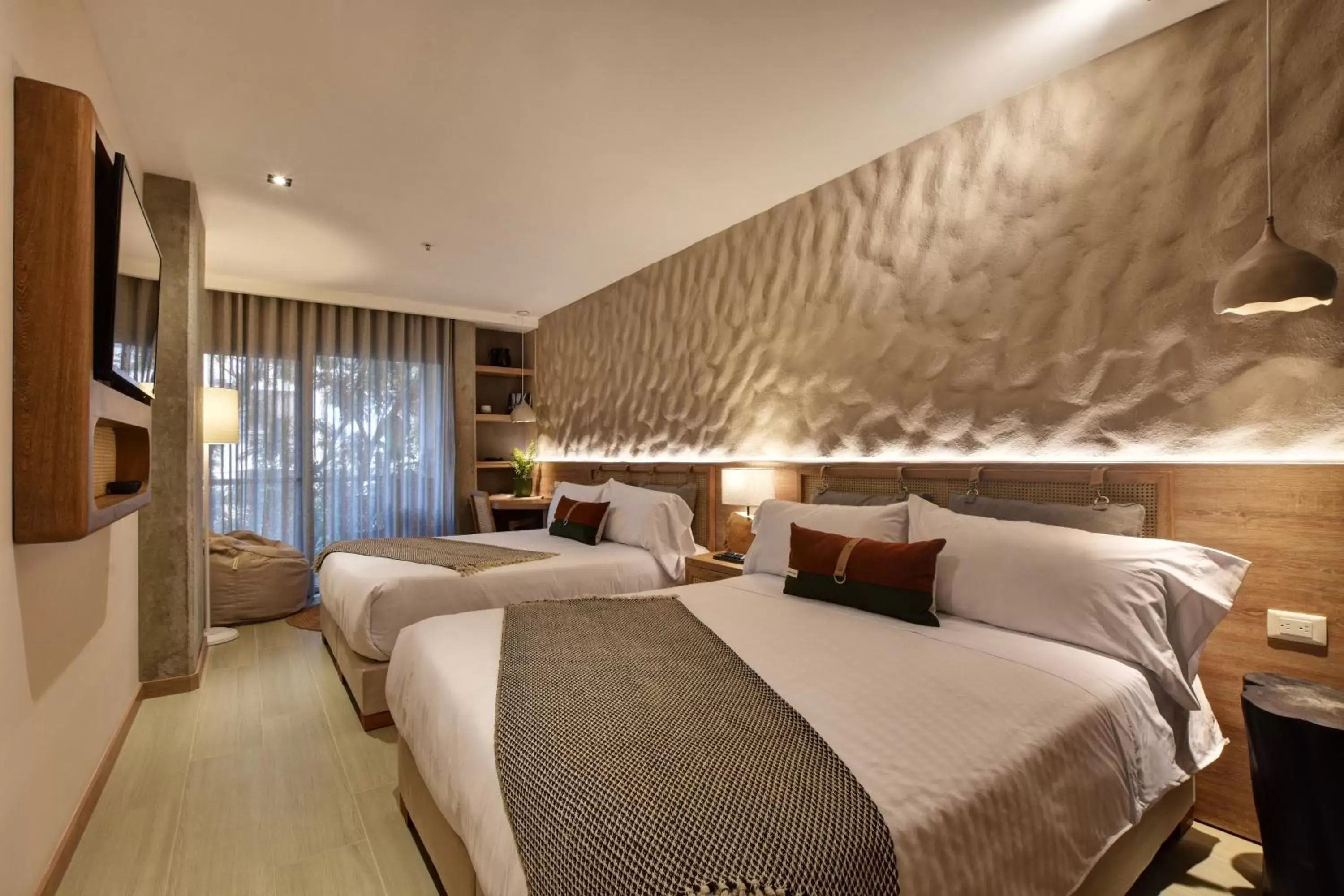 Deluxe Double Room with Balcony in Landmark Hotel Deluxe Double Room with Balcony in Landmark Hotel