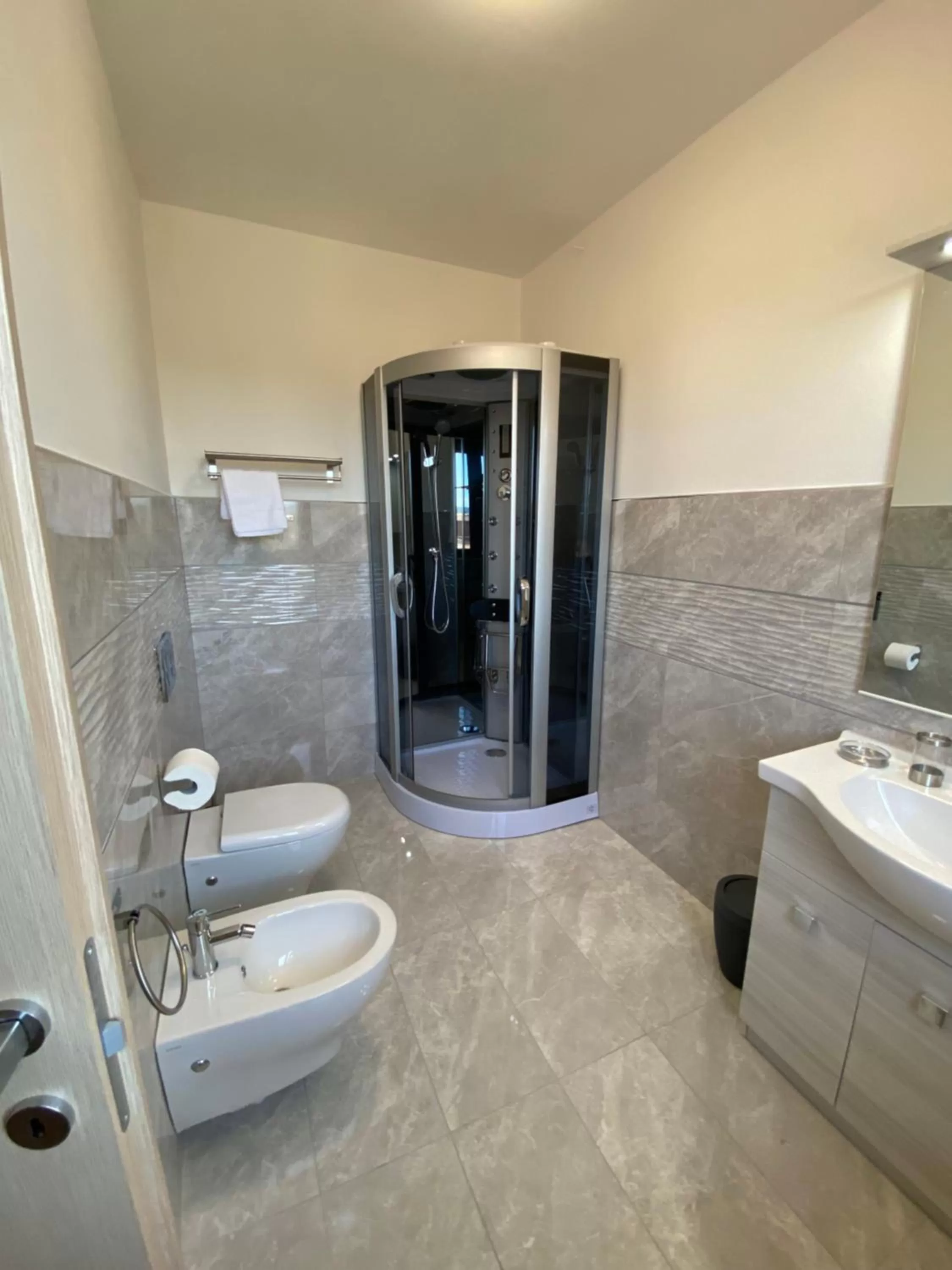 Bathroom in BELLA ASSISI B & B