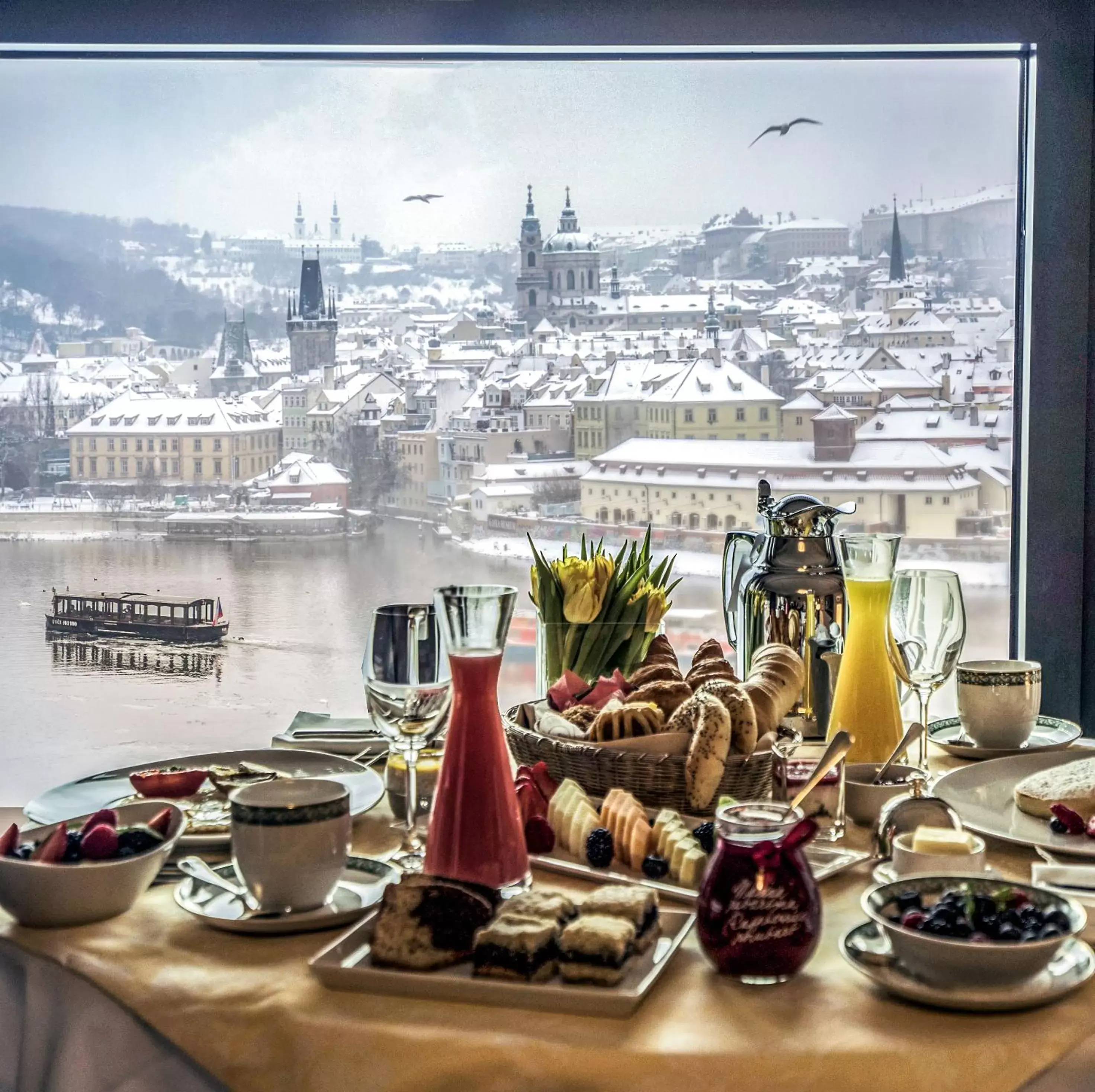 Breakfast in Four Seasons Hotel Prague