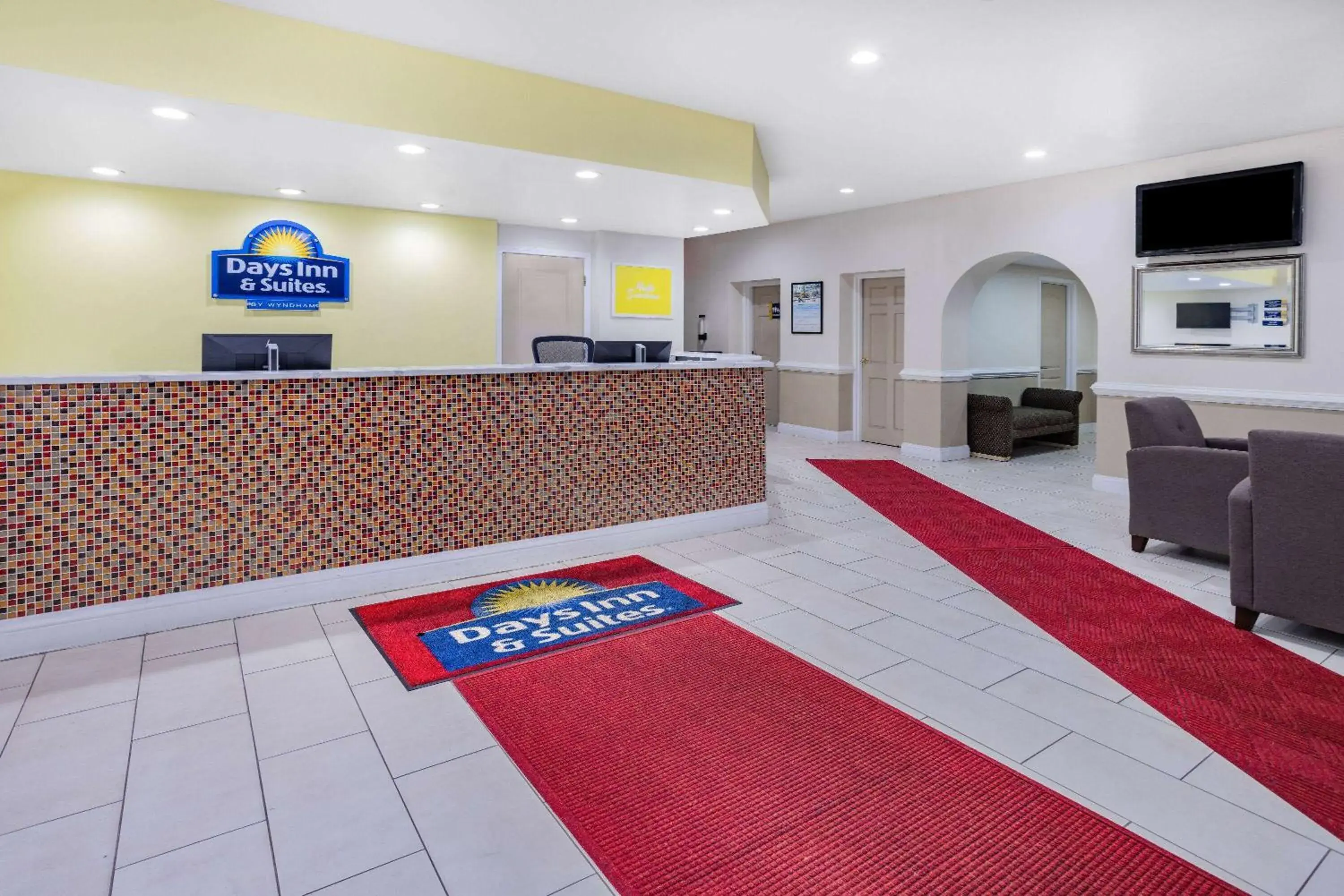 Lobby or reception in Days Inn & Suites by Wyndham Colonial Lobby or reception in Days Inn & Suites by Wyndham Colonial
