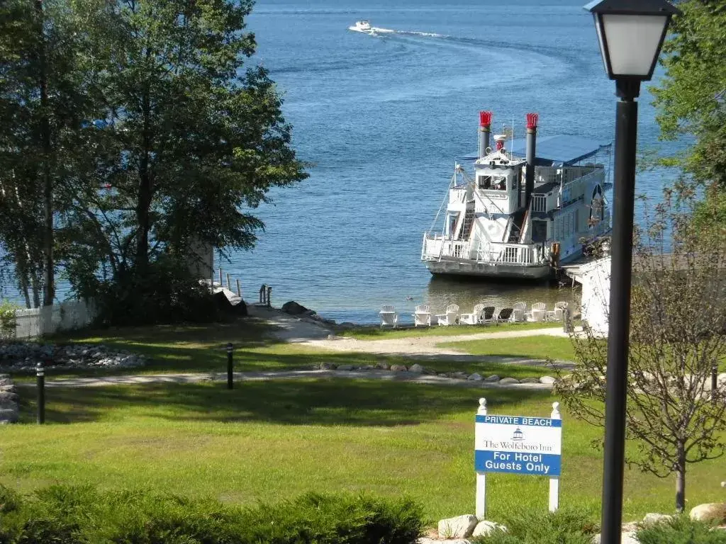 Day, Nearby Landmark in Wolfeboro Inn