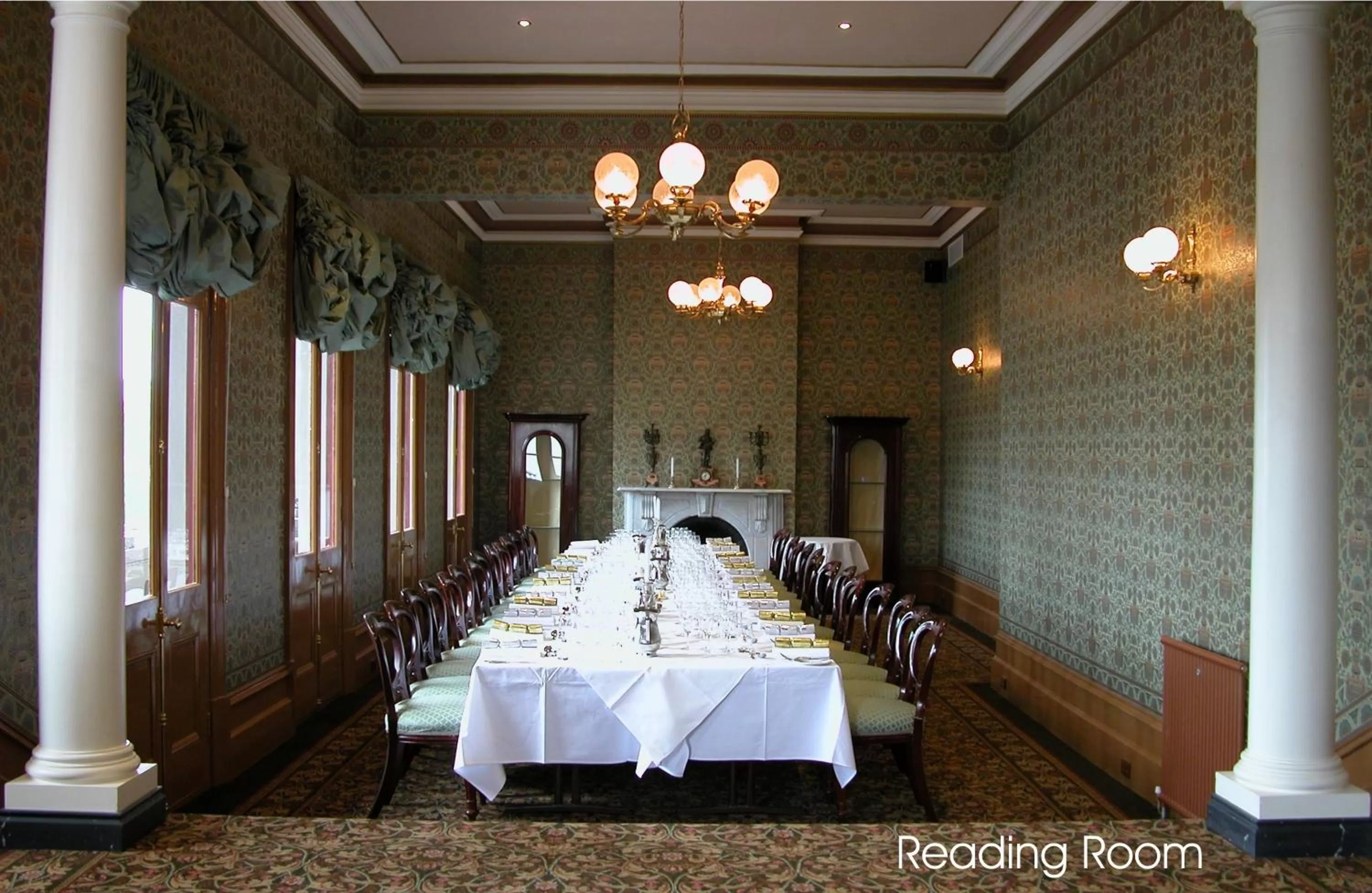 Text overlay in Craig's Royal Hotel