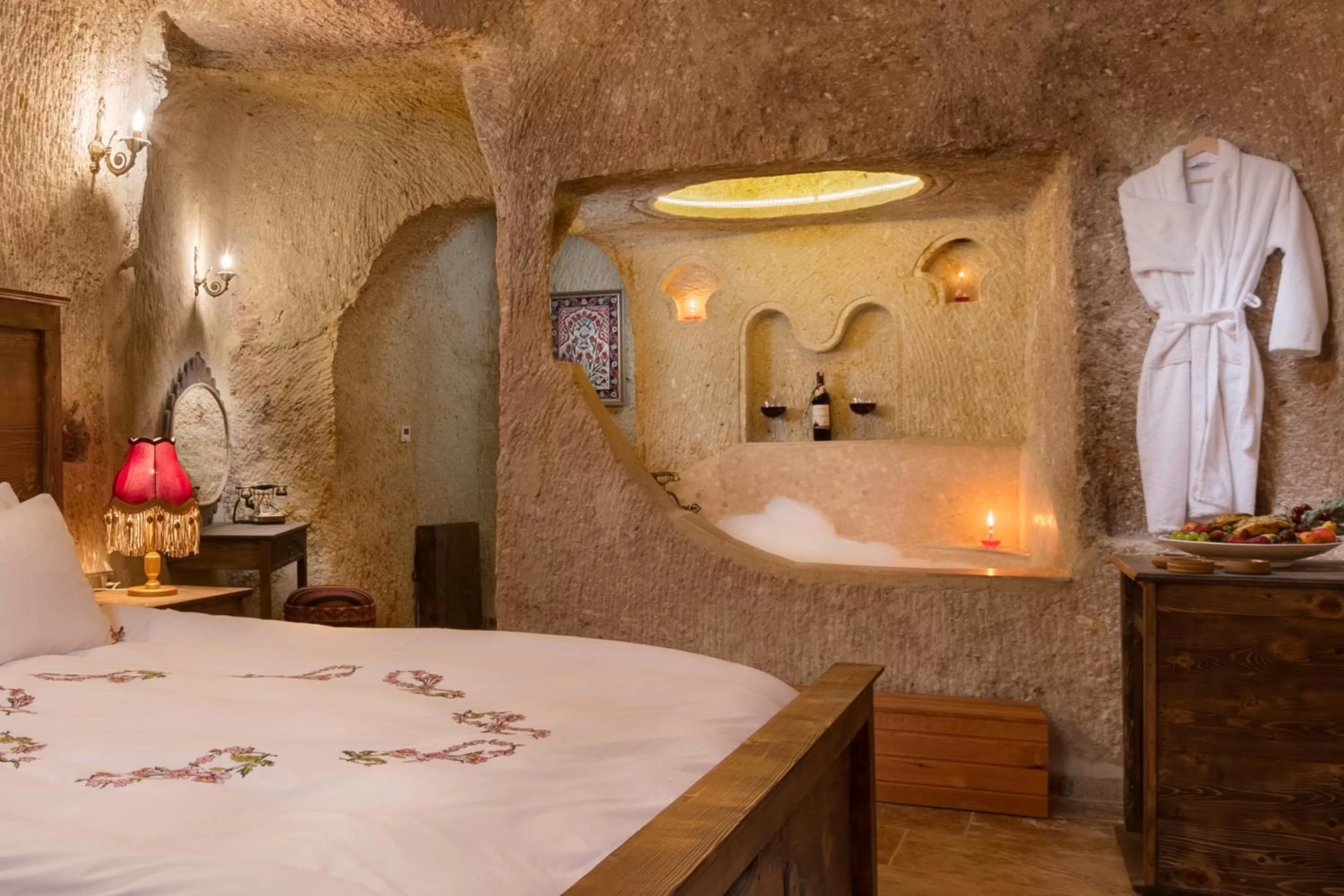 Bedroom, Bed in Kayata Cave Suites Special Class