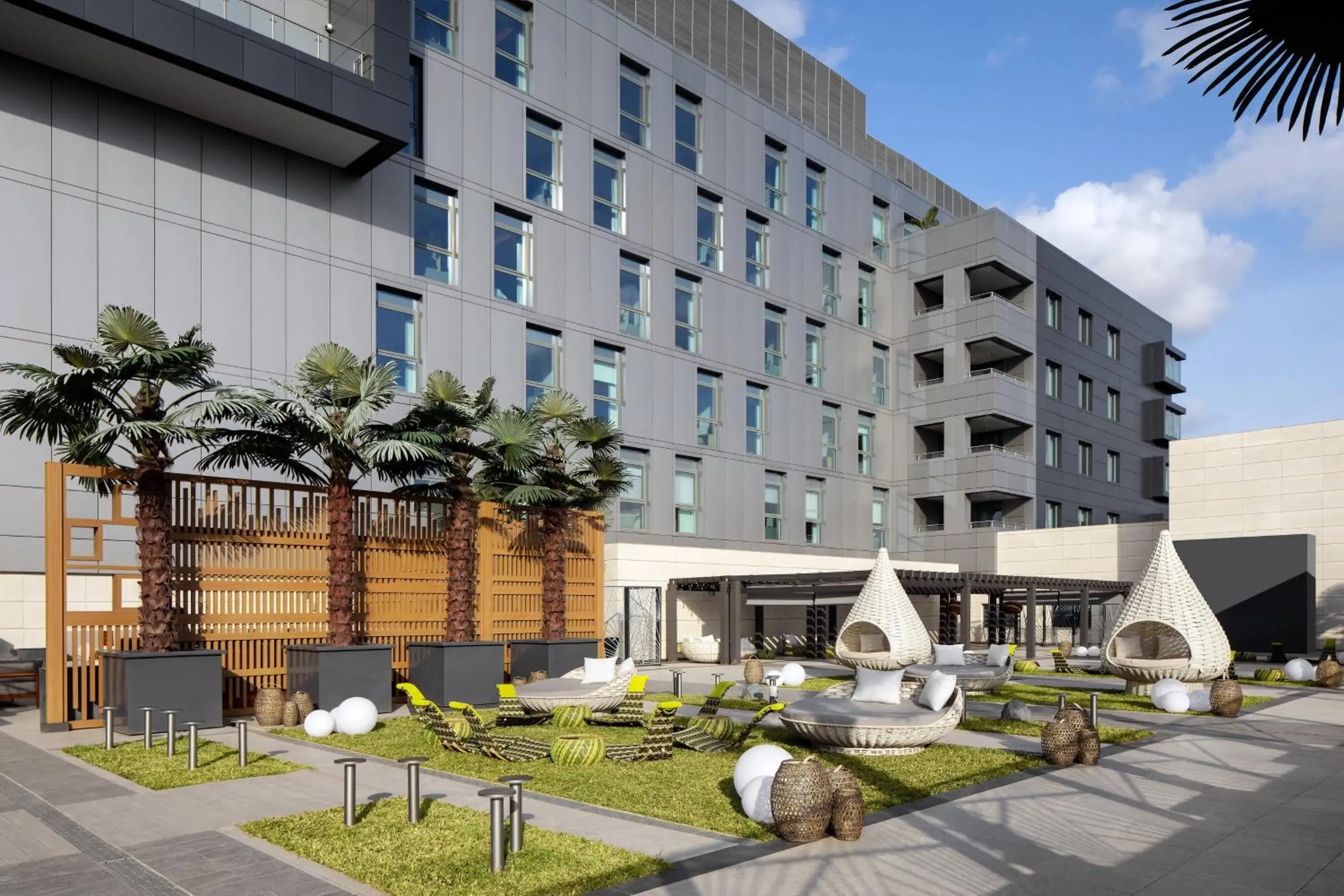 Swimming pool, Property Building in Lagos Marriott Hotel Ikeja