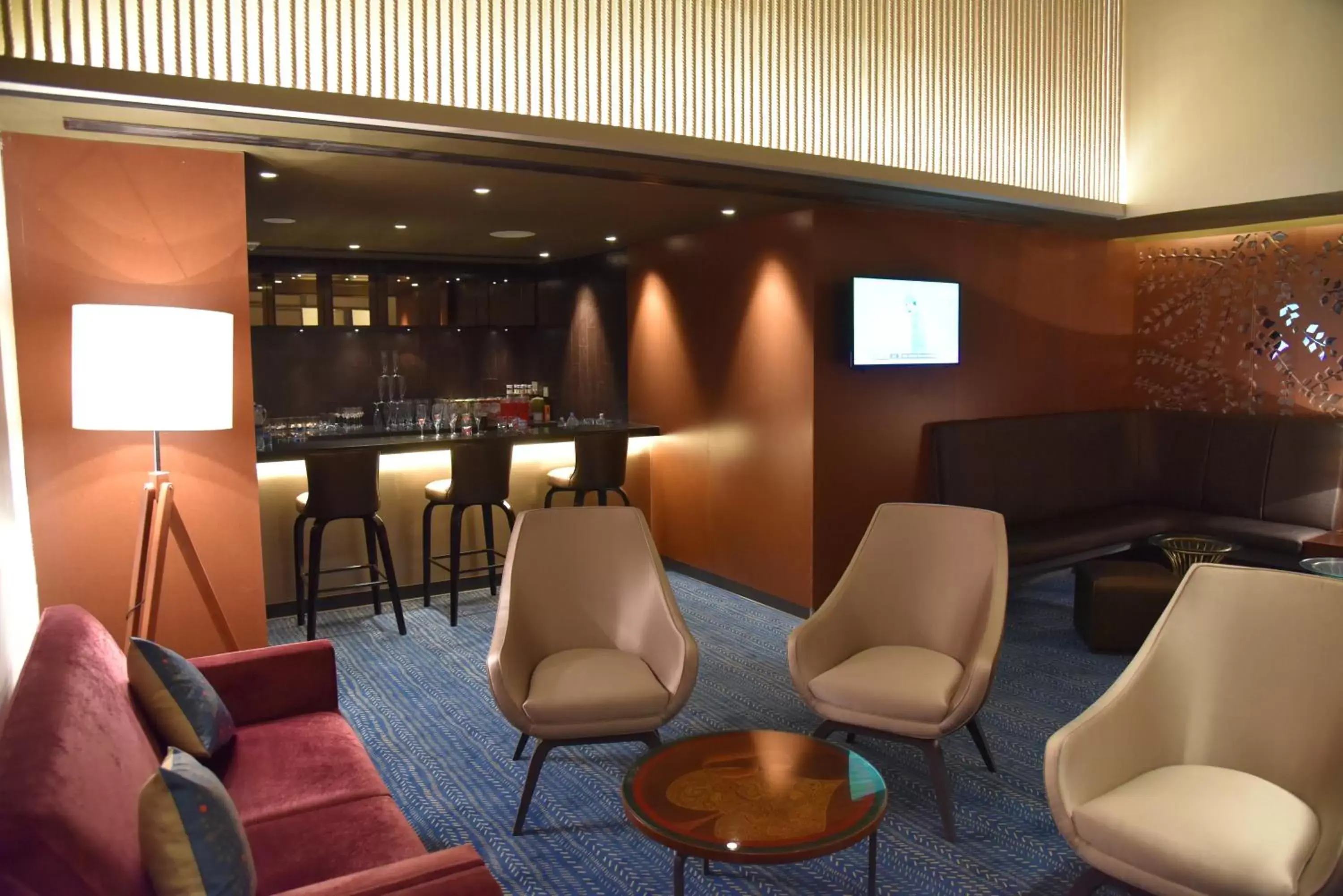 Lounge or bar, Seating Area in Grand Mercure Mysore - An Accor Brand