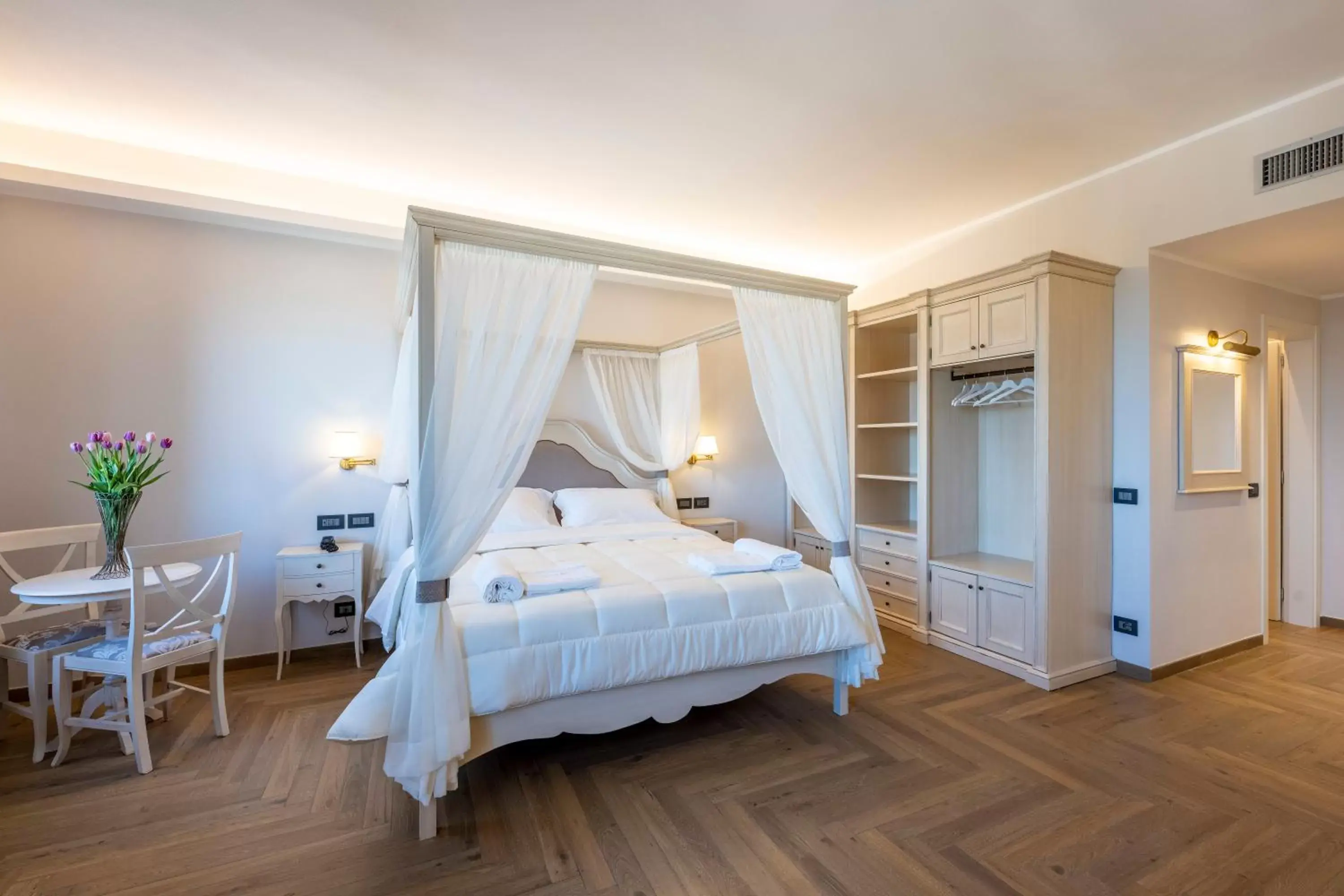 Photo of the whole room, Bed in Palazzo del Mercante