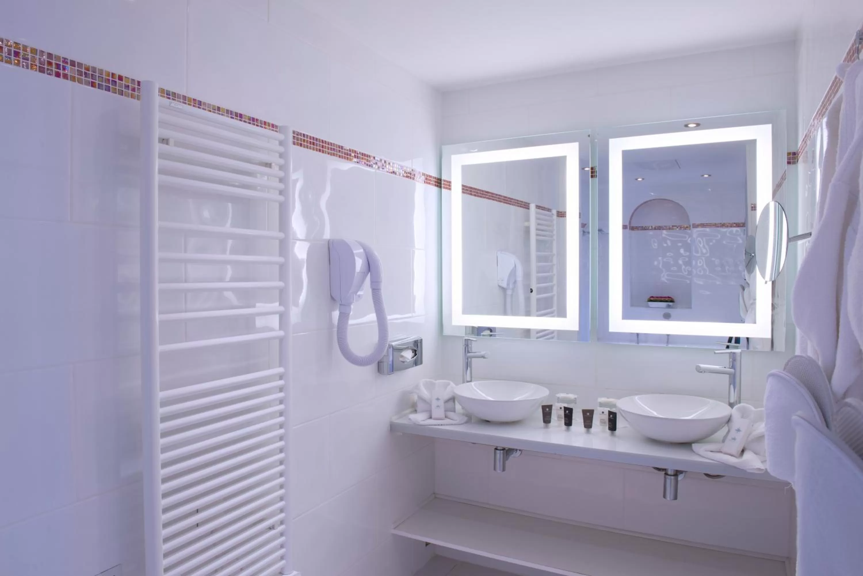 Bathroom in Hôtel West End Promenade