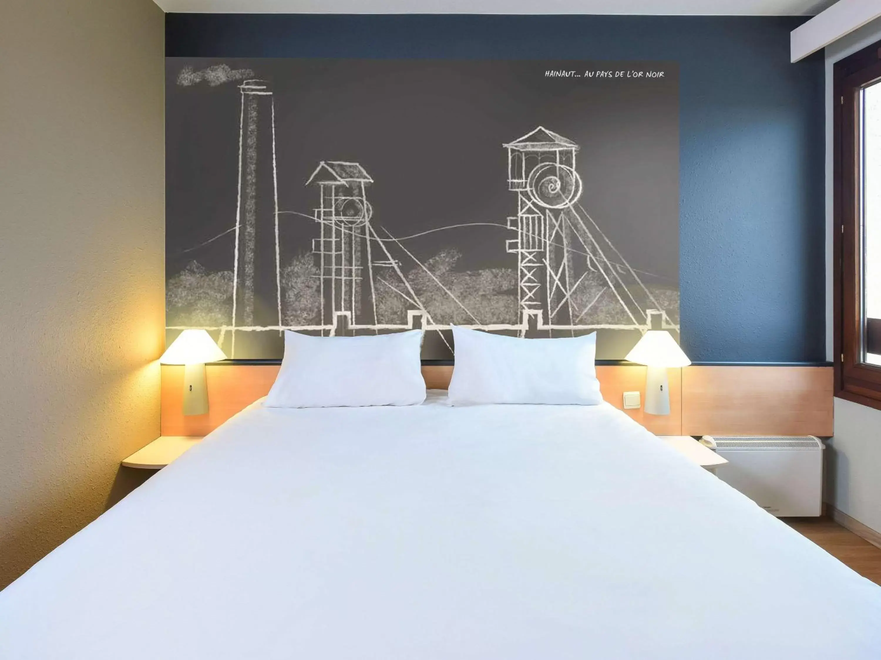 Photo of the whole room, Bed in ibis Charleroi Airport Brussels South