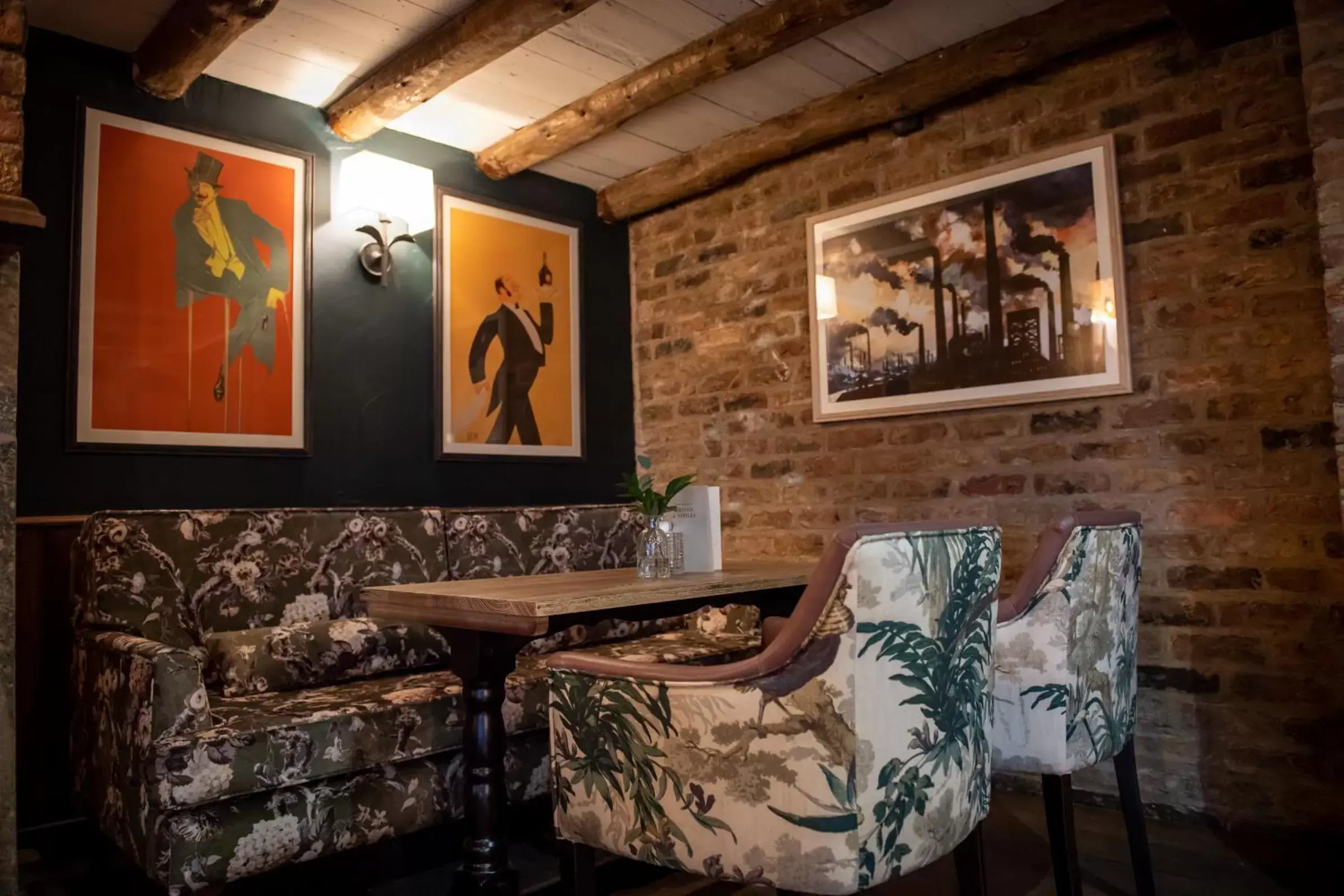 Seating Area in The Red Lion Inn by Chef & Brewer Collection