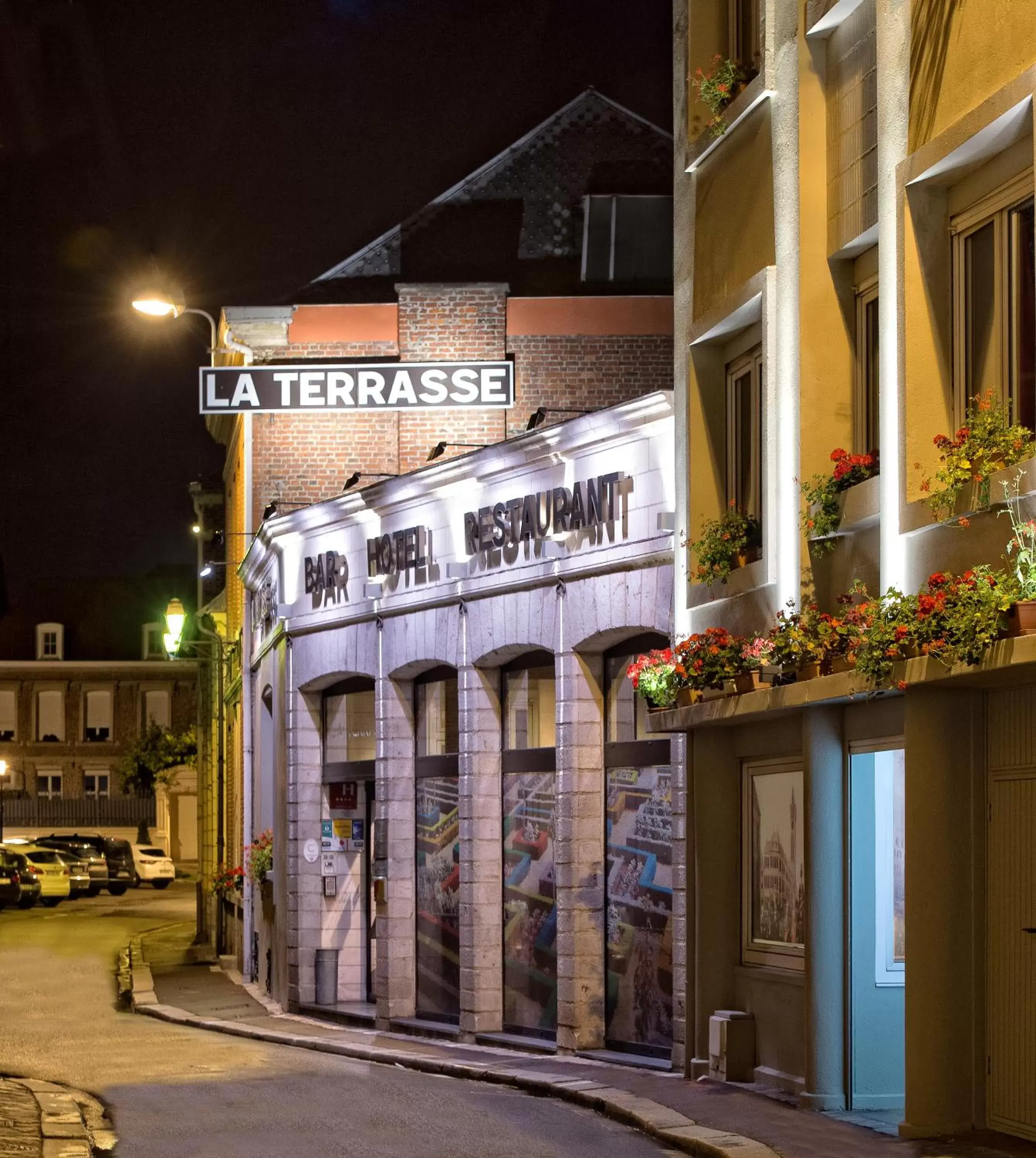 Facade/entrance, Property Building in La Terrasse