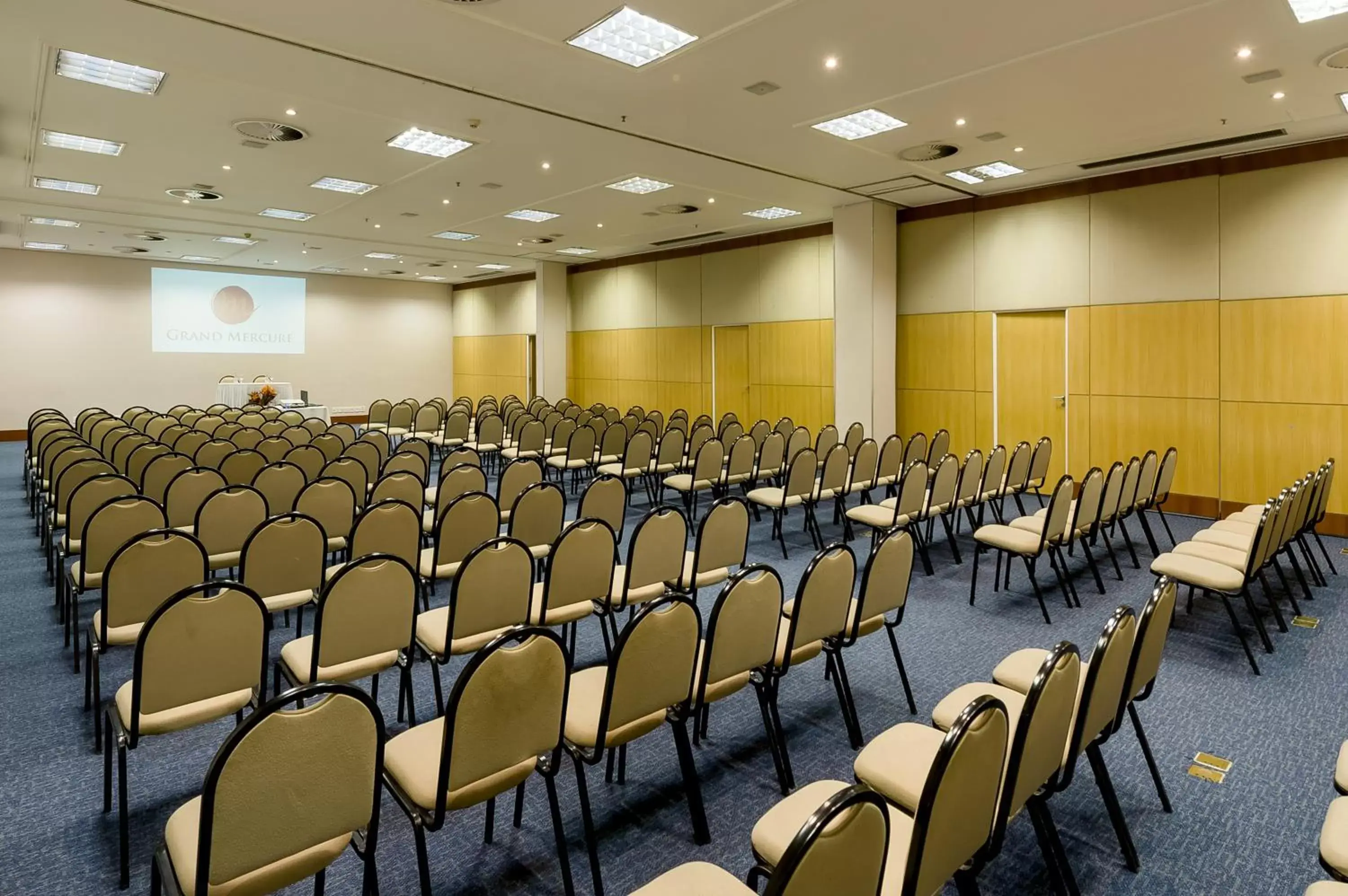 Business facilities in Grand Mercure Brasilia Eixo Monumental