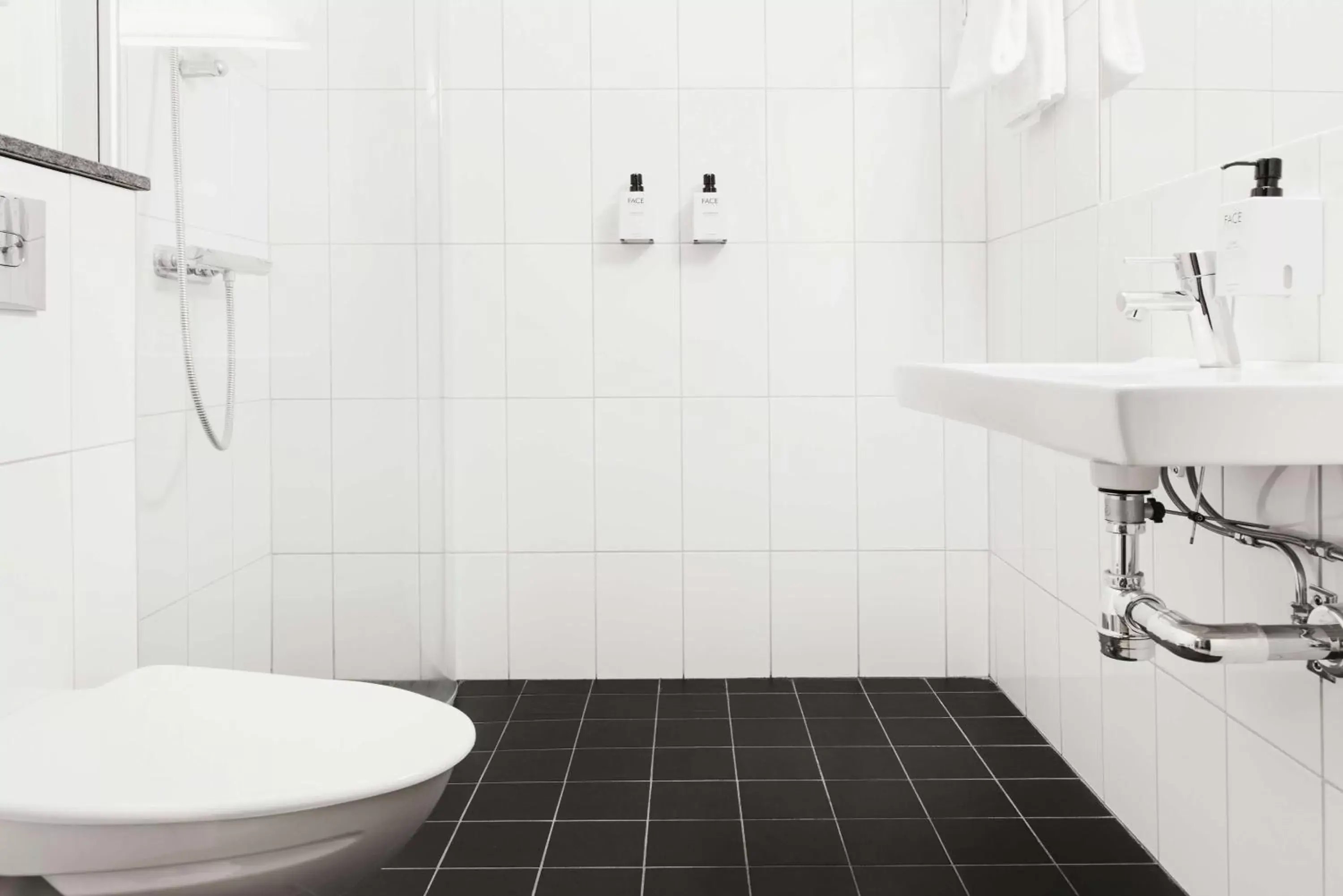 Bathroom in Scandic Västerås