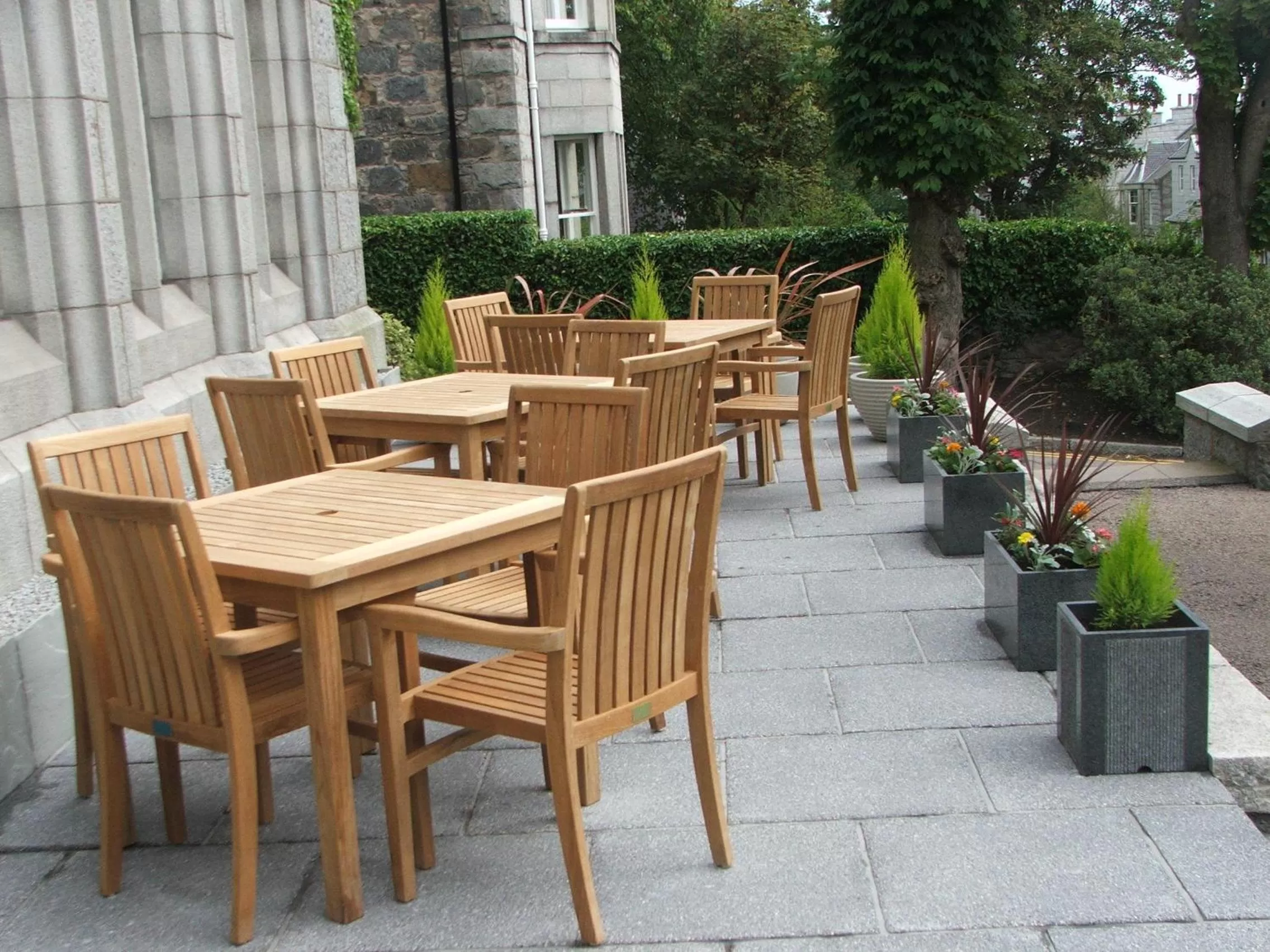 Facade/entrance in Atholl Hotel