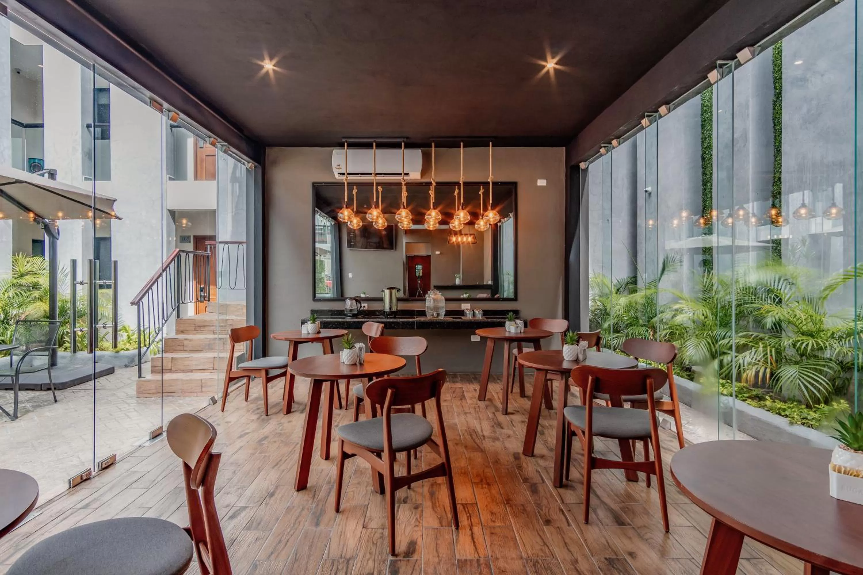 Restaurant/places to eat in Youssef Exceptionnel Merida